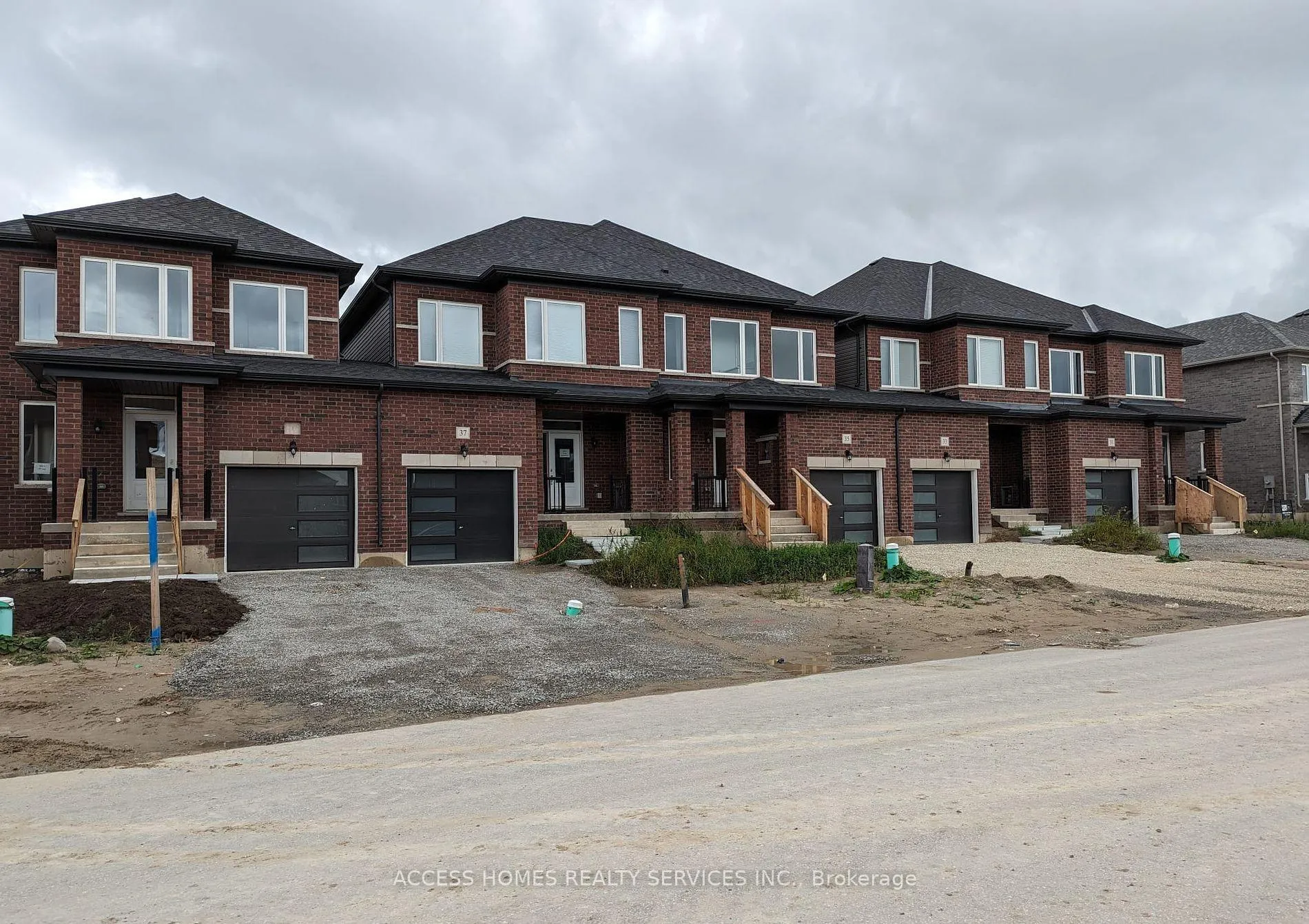 Front of 35 Lisa Street