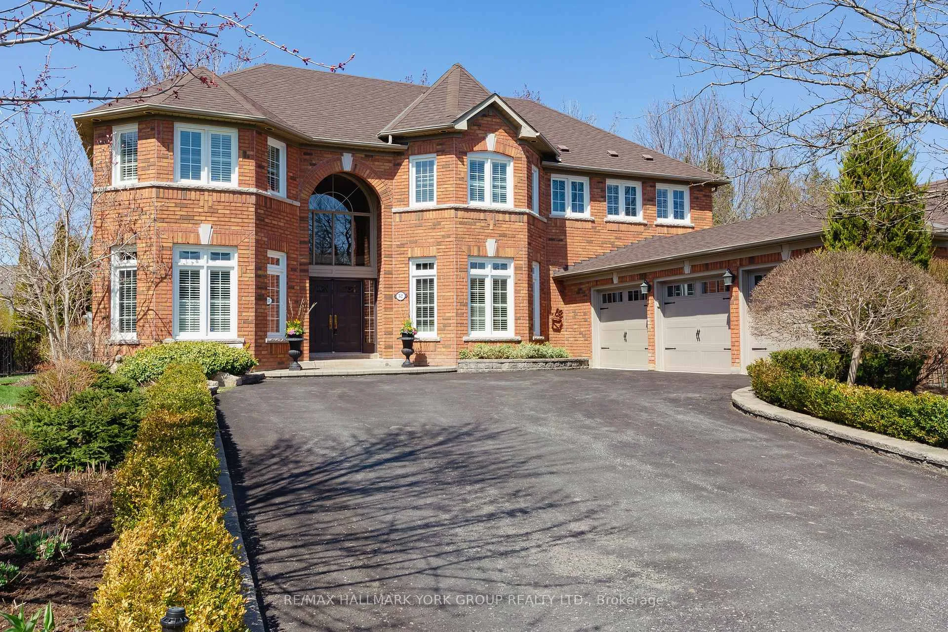 Photo 3 of 52 Forester Crescent, Markham, Cachet — HOMEH