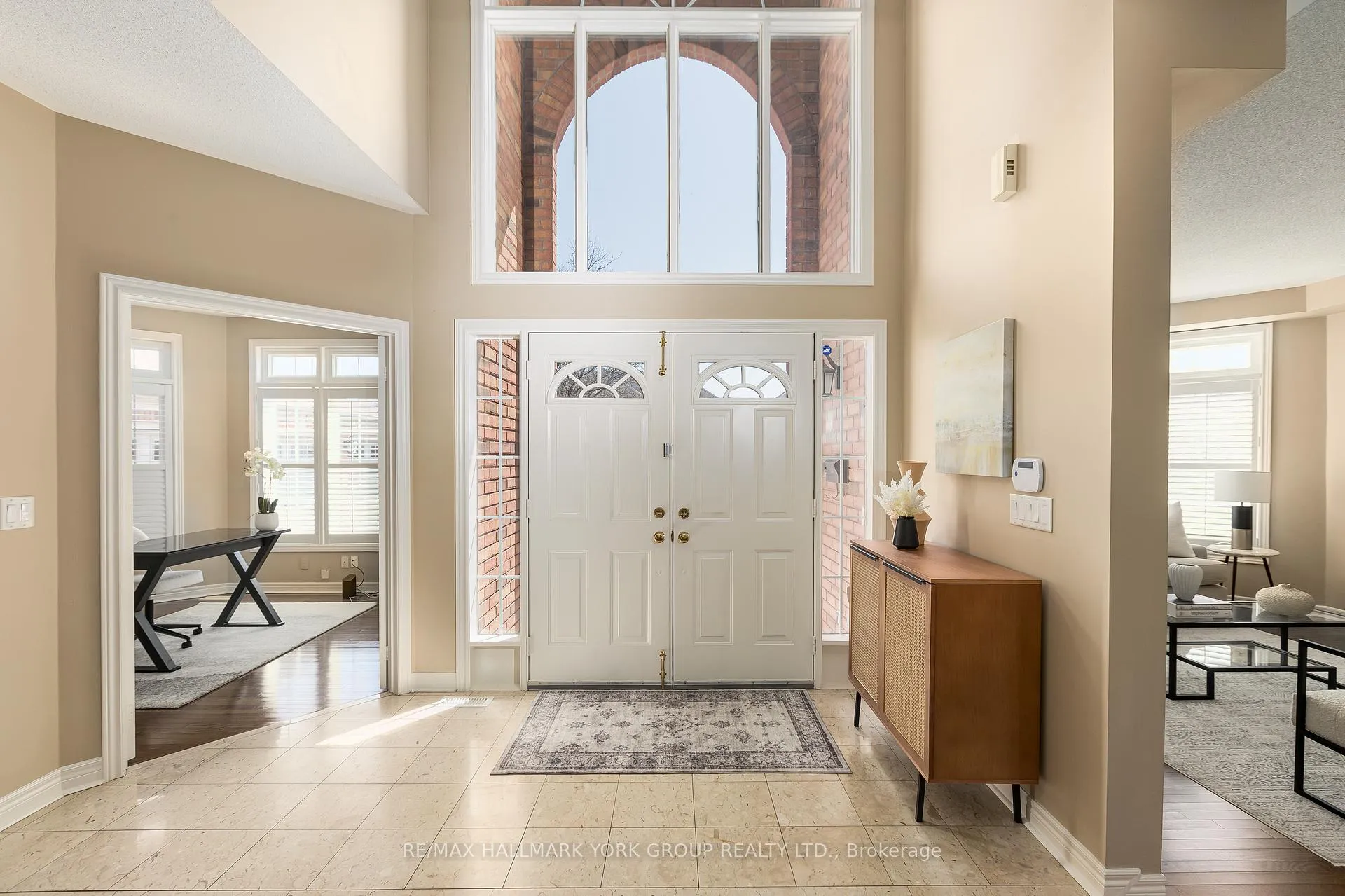 Photo 5 of 52 Forester Crescent, Markham, Cachet — HOMEH