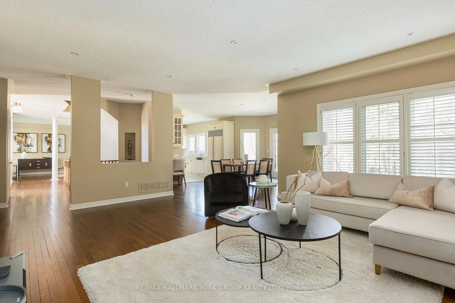 Photo 17 of 52 Forester Crescent, Markham, Cachet — HOMEH