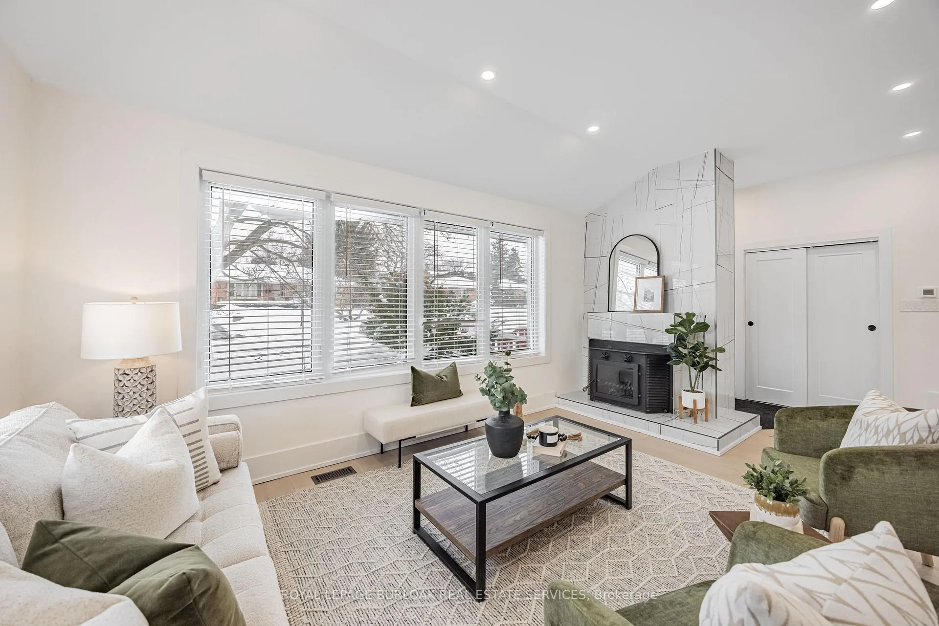 Photo 5 of 248 Wales Crescent, Oakville, Bronte — HOMEH