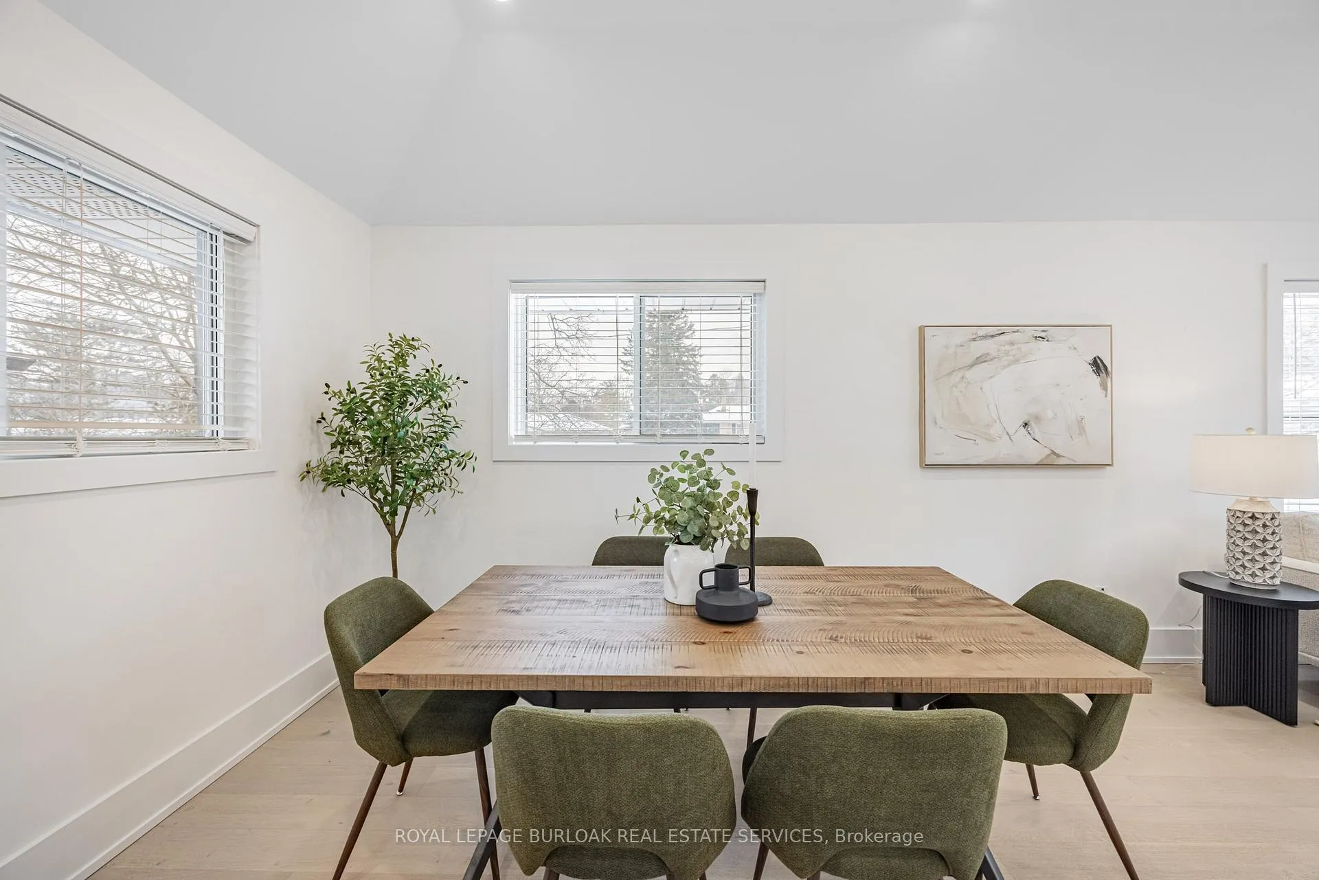 Photo 8 of 248 Wales Crescent, Oakville, Bronte — HOMEH