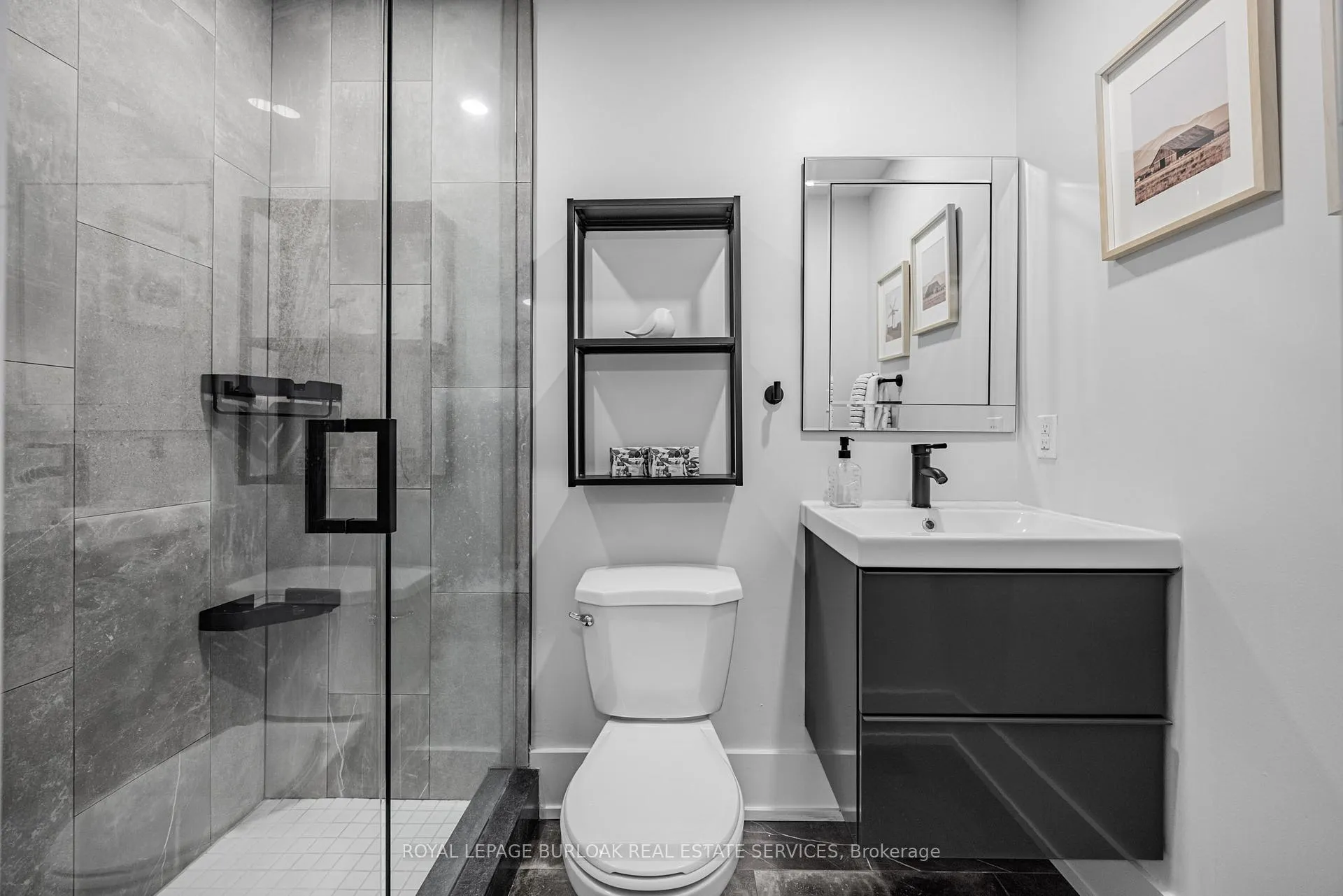 Photo 21 of 248 Wales Crescent, Oakville, Bronte — HOMEH