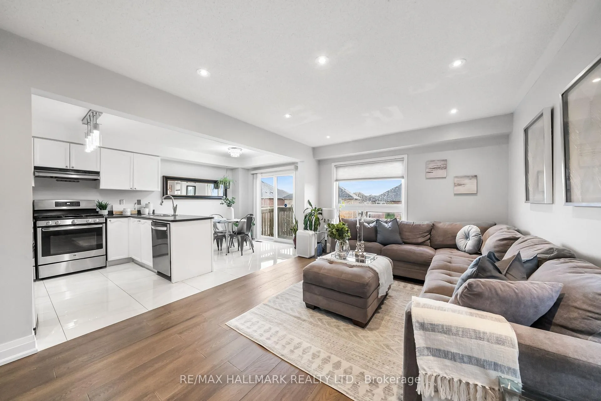 Photo 9 of 205 Bean Crescent, Ajax, Northwest Ajax — HOMEH