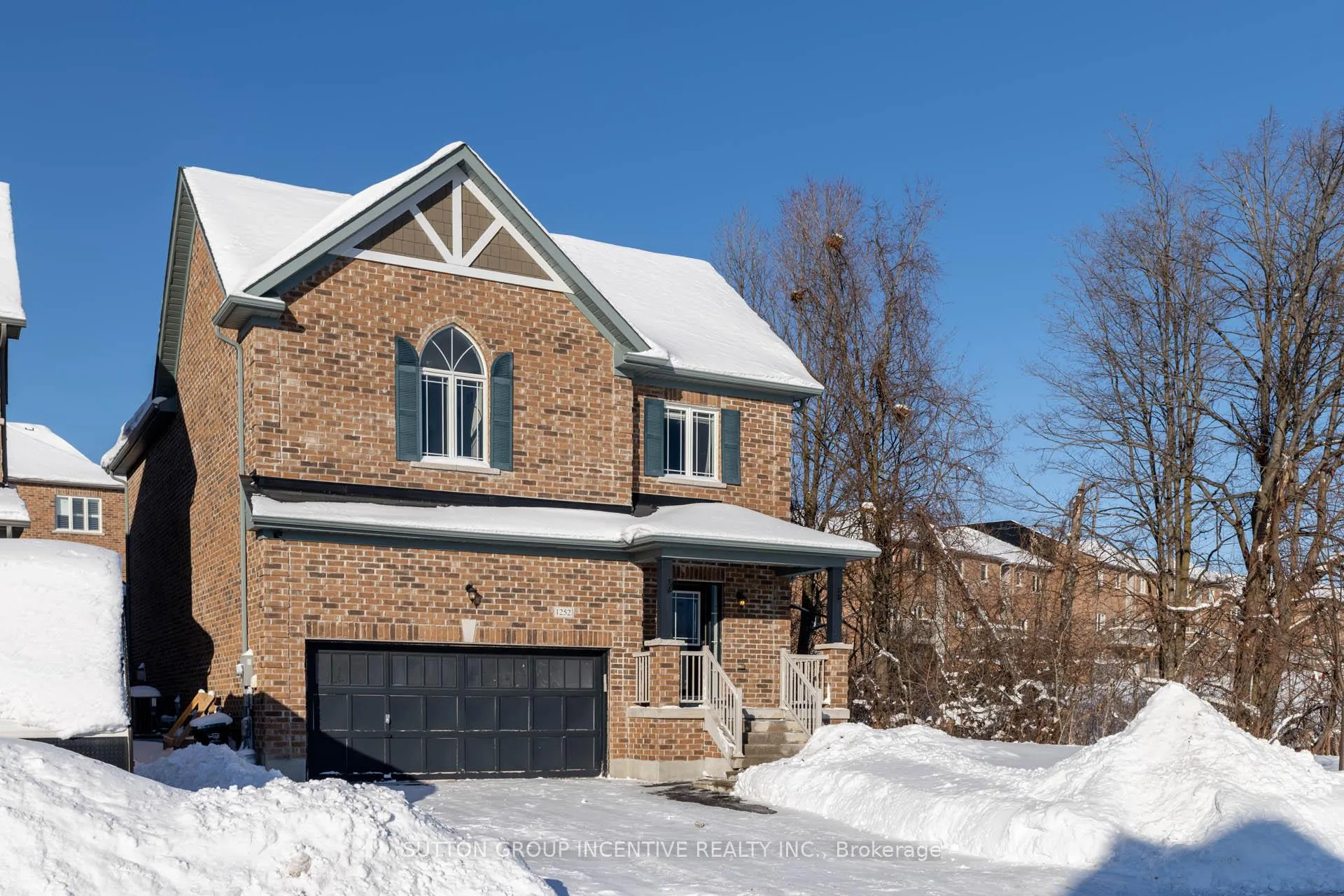 Photo 2 of 1252 Bardeau Street, Innisfil, Lefroy — HOMEH