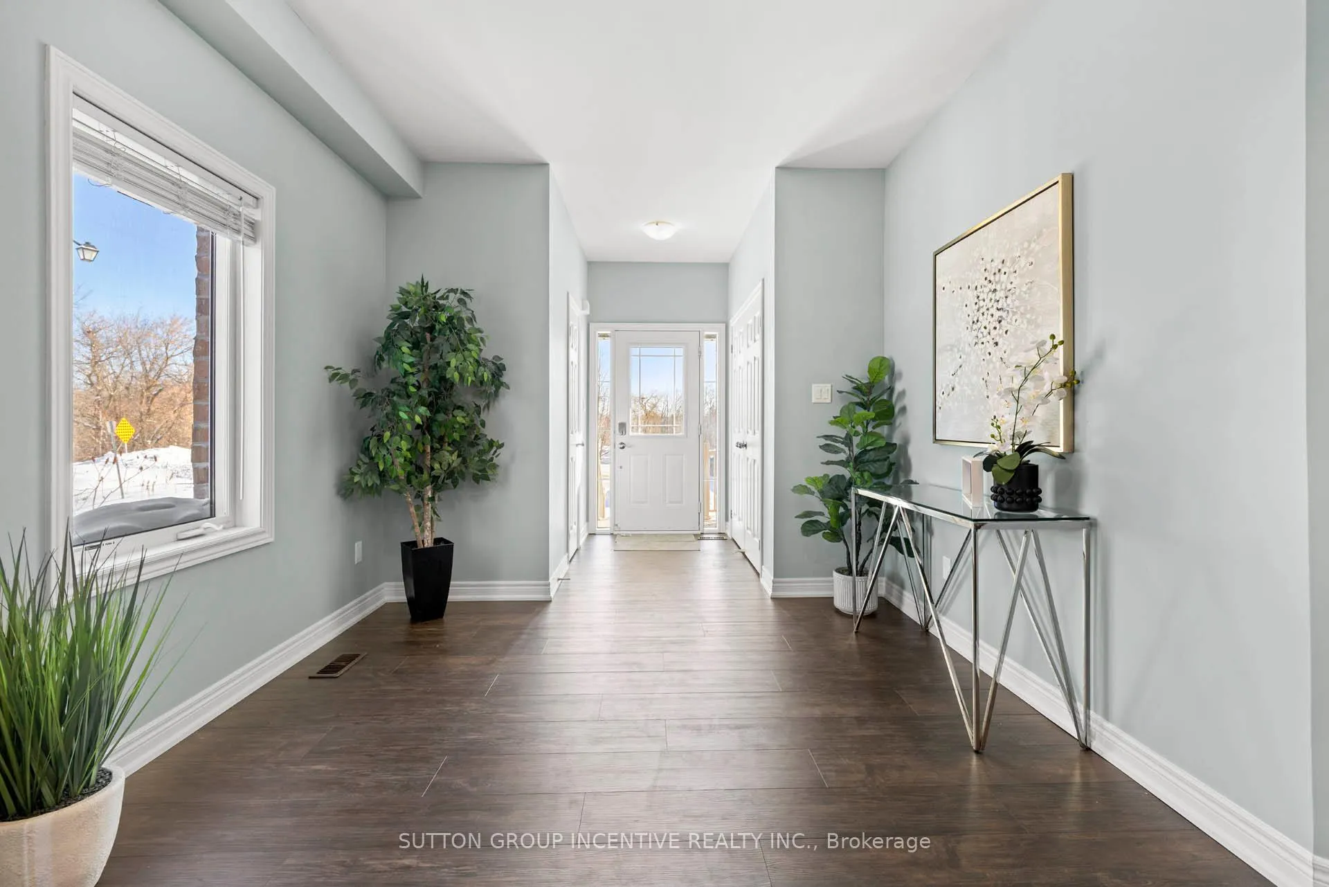 Photo 3 of 1252 Bardeau Street, Innisfil, Lefroy — HOMEH
