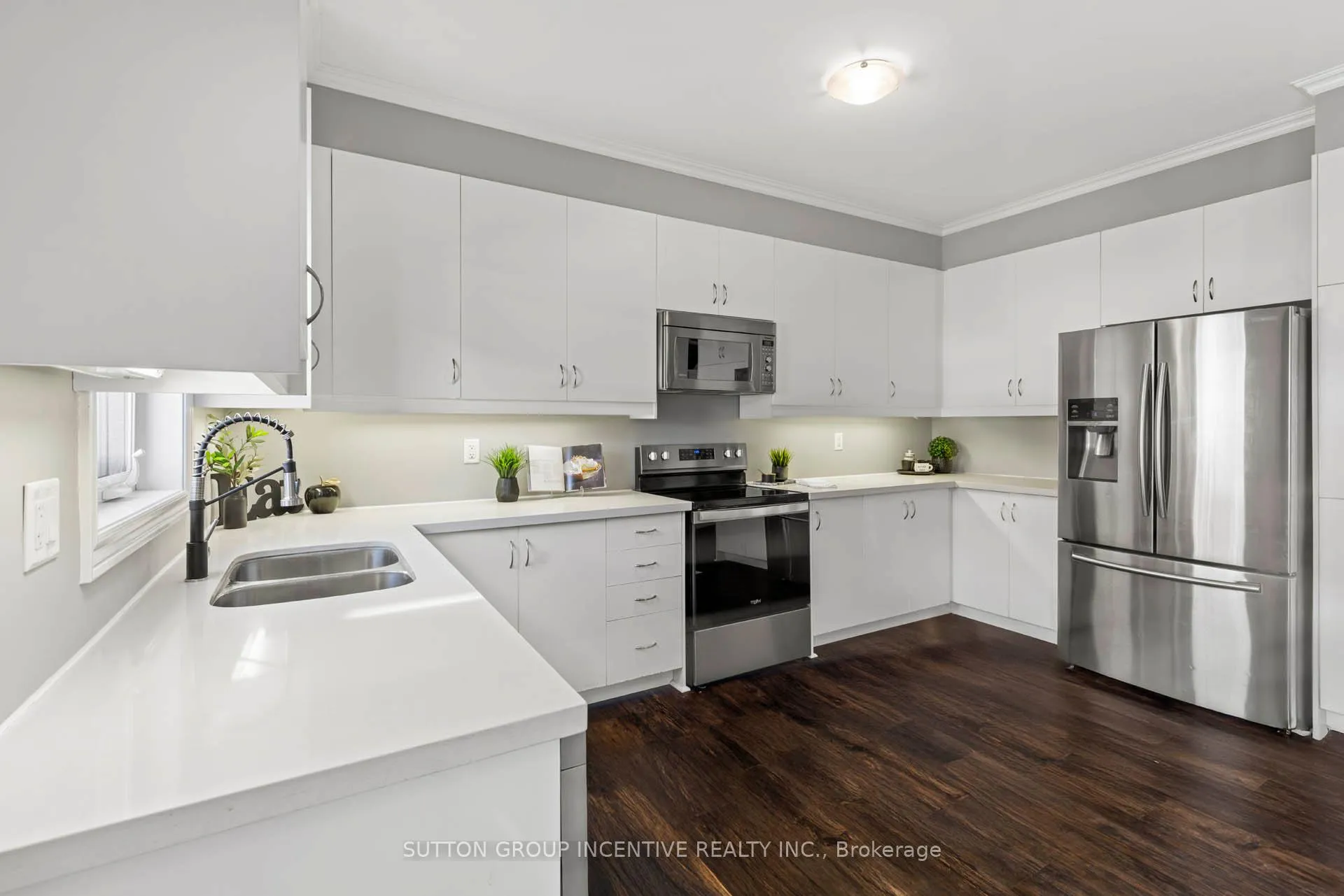 Photo 13 of 1252 Bardeau Street, Innisfil, Lefroy — HOMEH