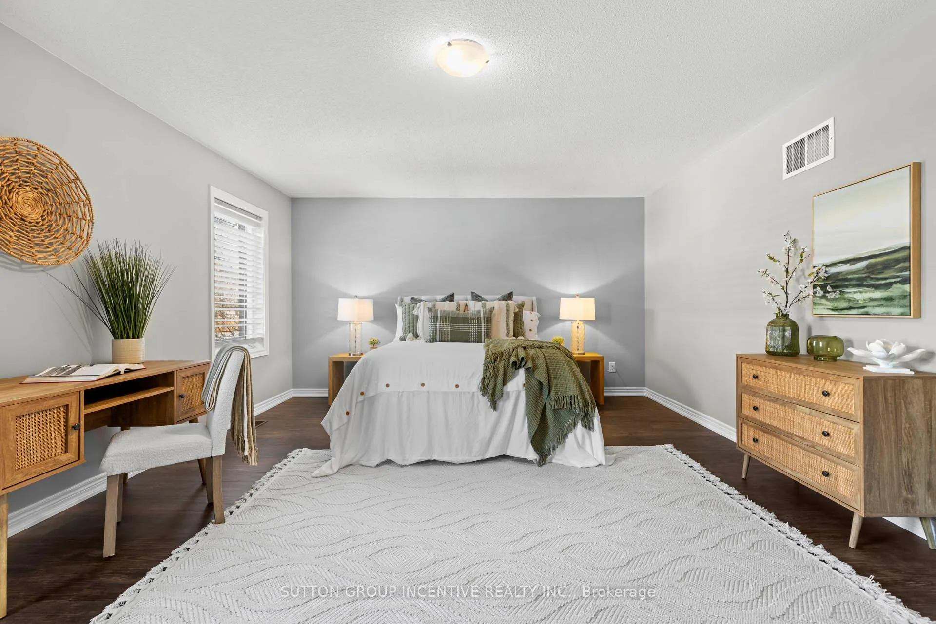 Photo 17 of 1252 Bardeau Street, Innisfil, Lefroy — HOMEH