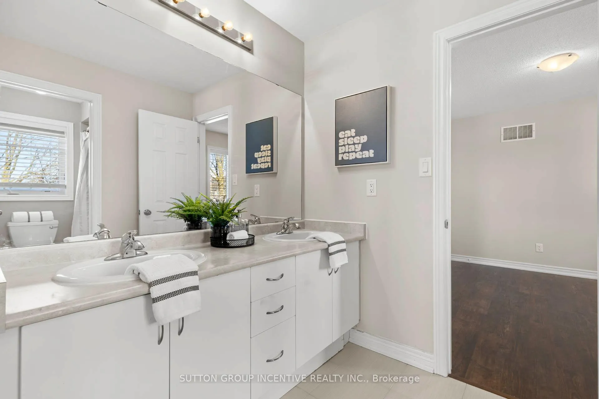 Photo 27 of 1252 Bardeau Street, Innisfil, Lefroy — HOMEH