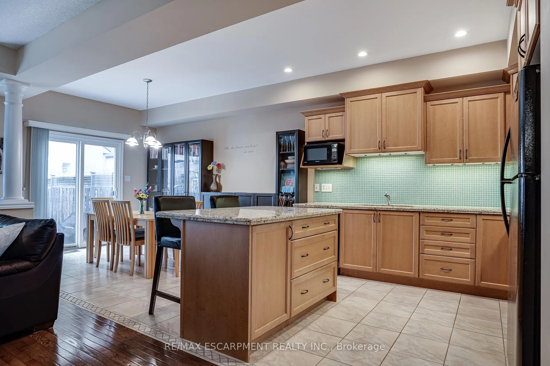 Photo 14 of 92 Newcombe Road, Hamilton, Dundas — HOMEH
