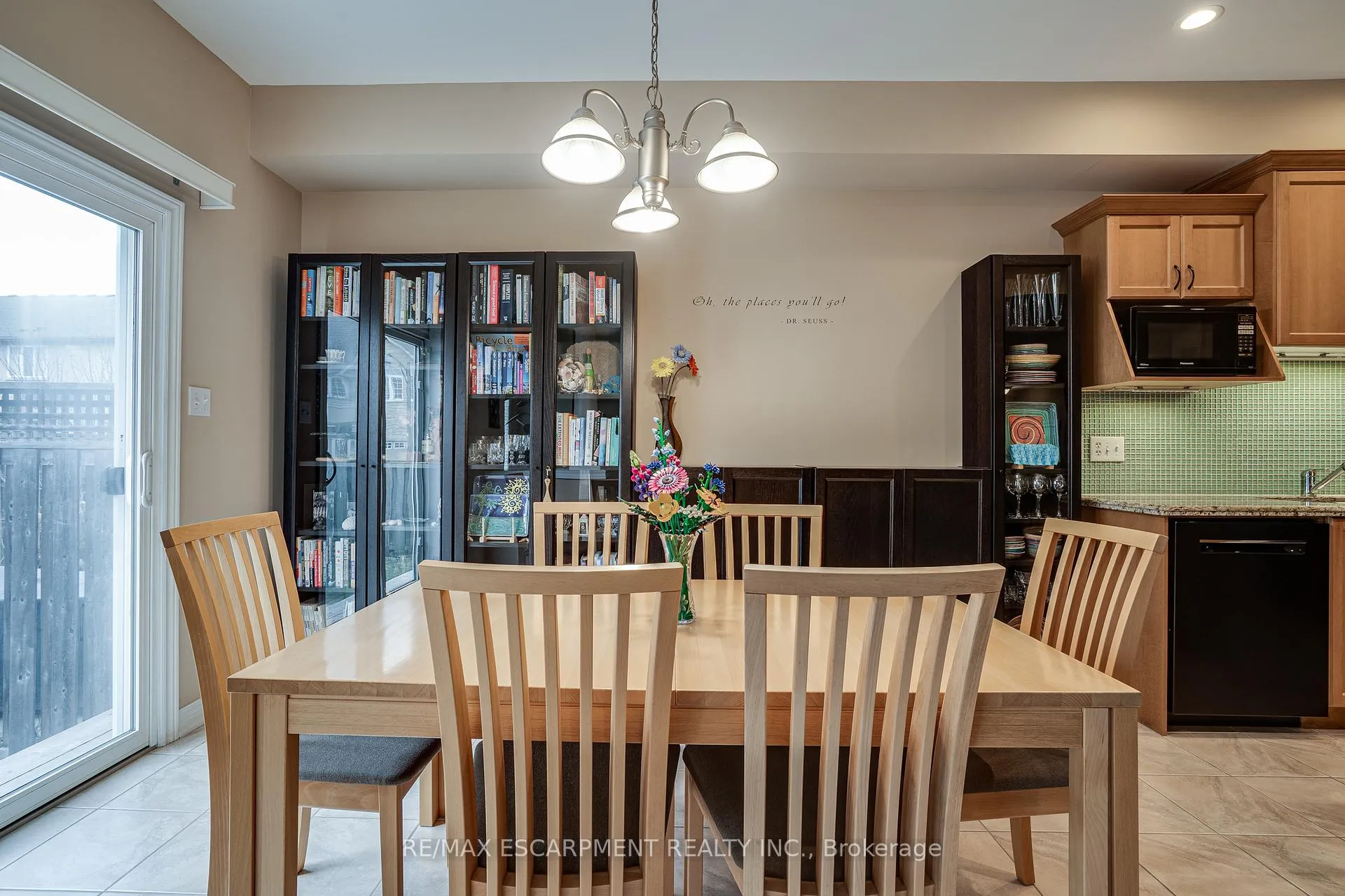 Photo 17 of 92 Newcombe Road, Hamilton, Dundas — HOMEH