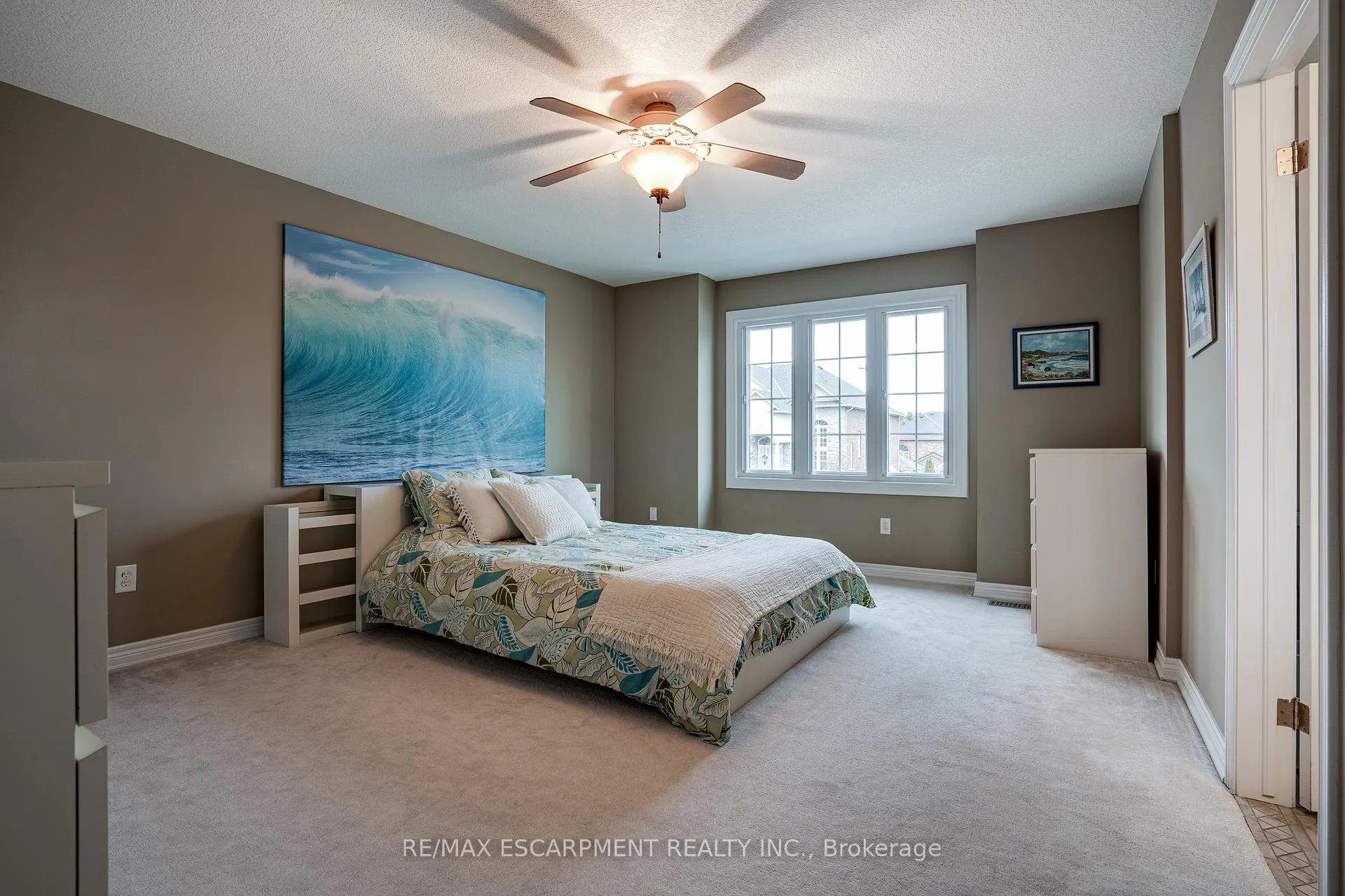 Photo 22 of 92 Newcombe Road, Hamilton, Dundas — HOMEH