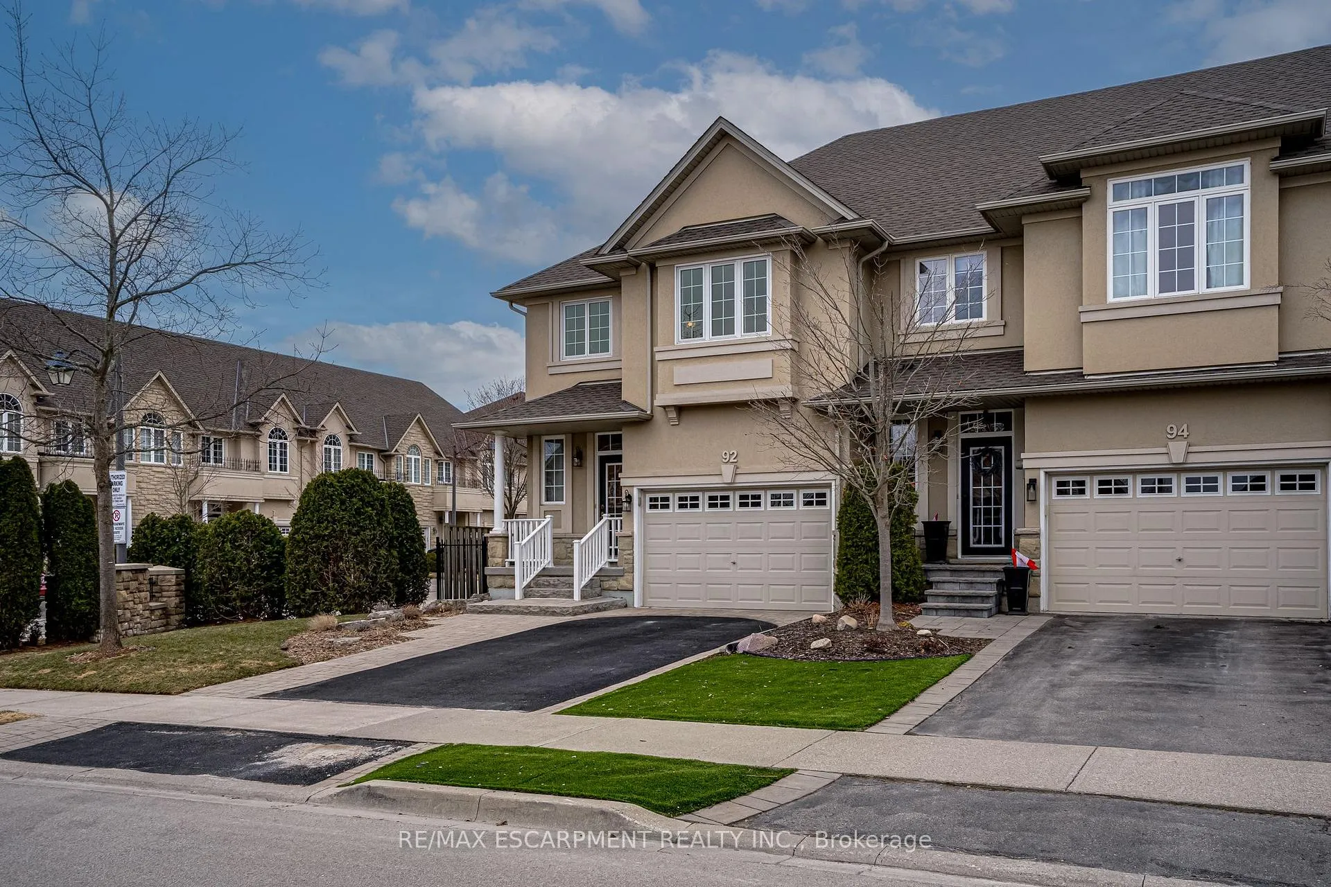 Photo 43 of 92 Newcombe Road, Hamilton, Dundas — HOMEH