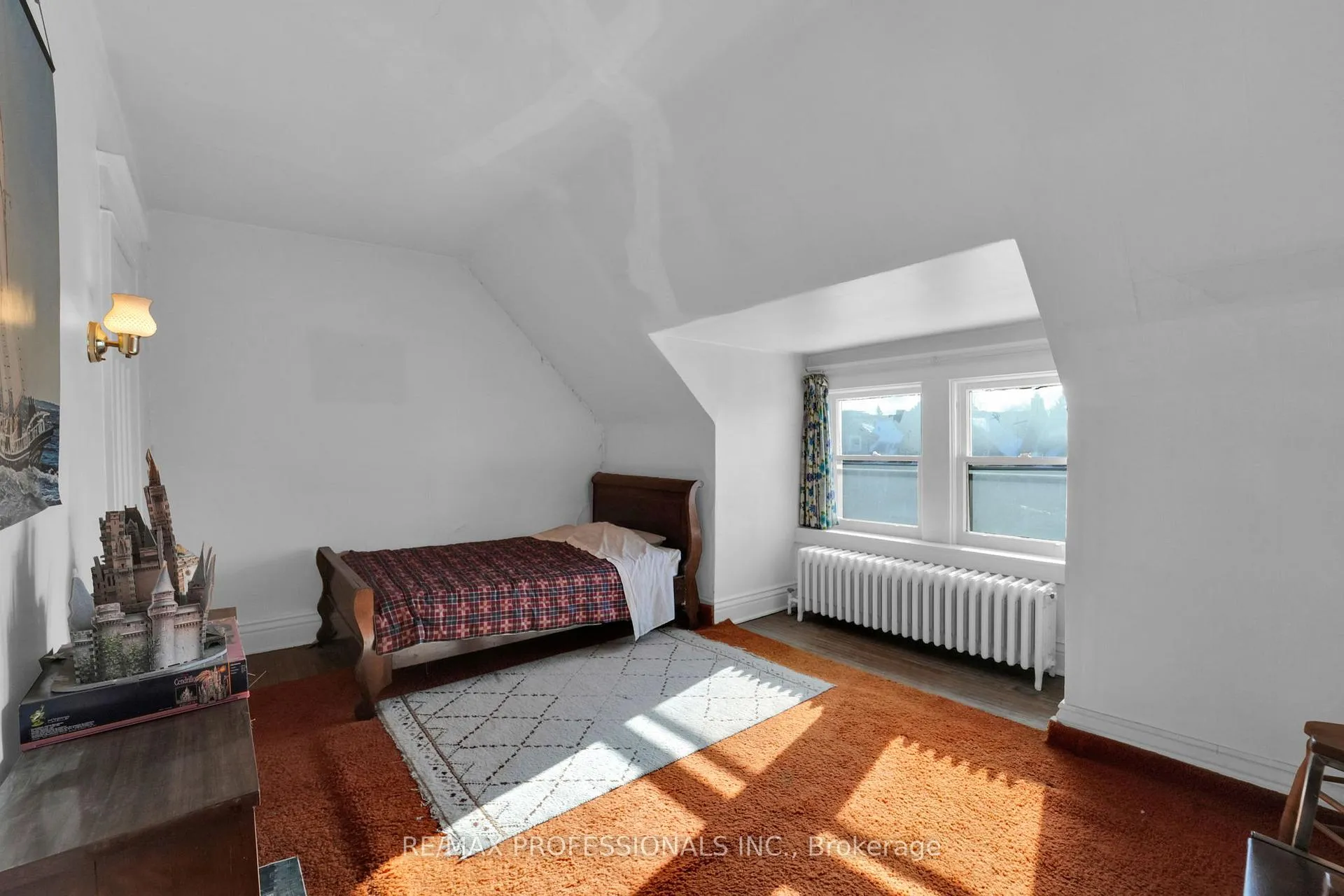 Photo 22 of 68 Dixon Avenue, Toronto, The Beaches — HOMEH