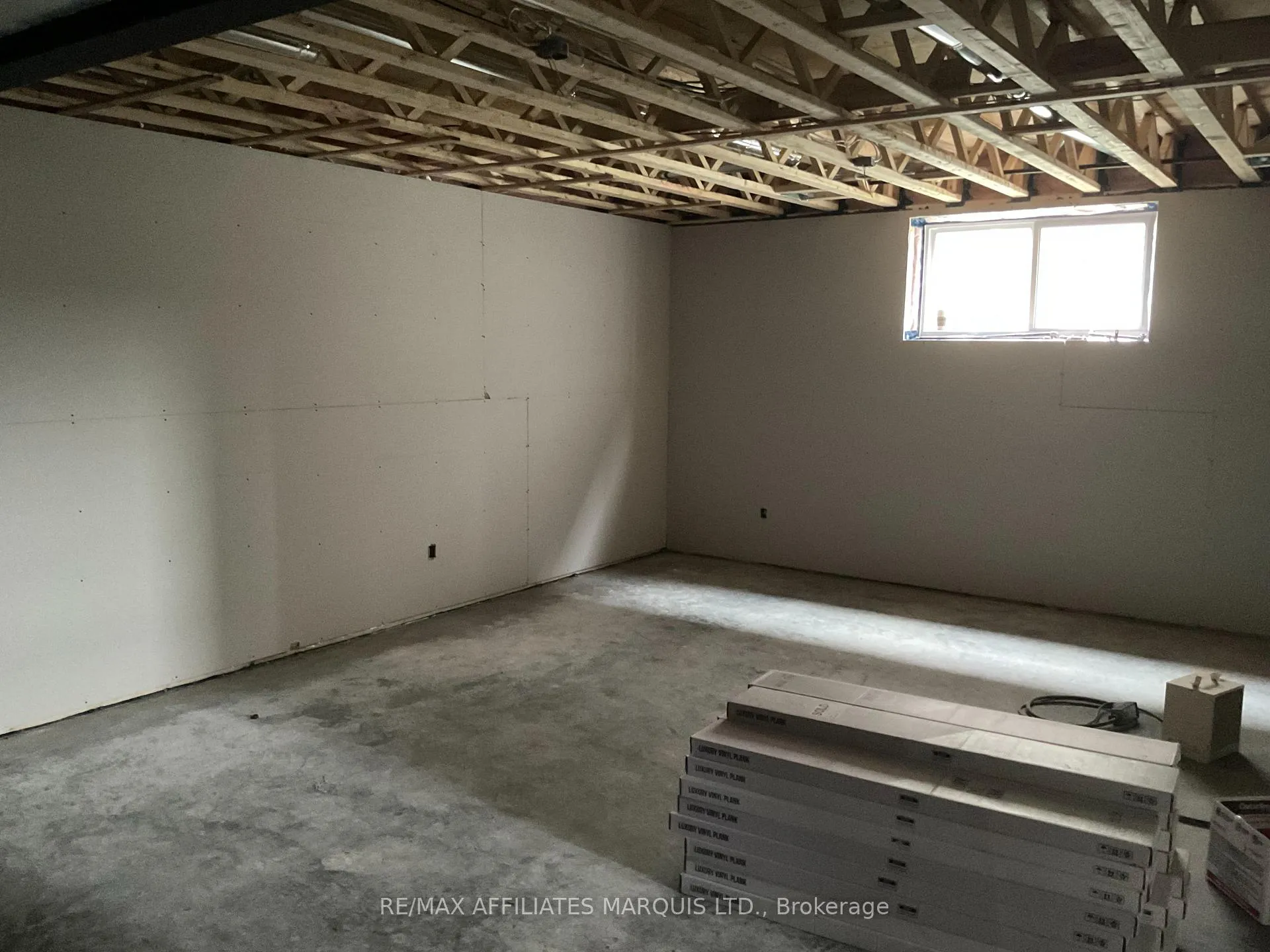 Photo 14 of 180 Emily Jade Crescent, Cornwall — HOMEH
