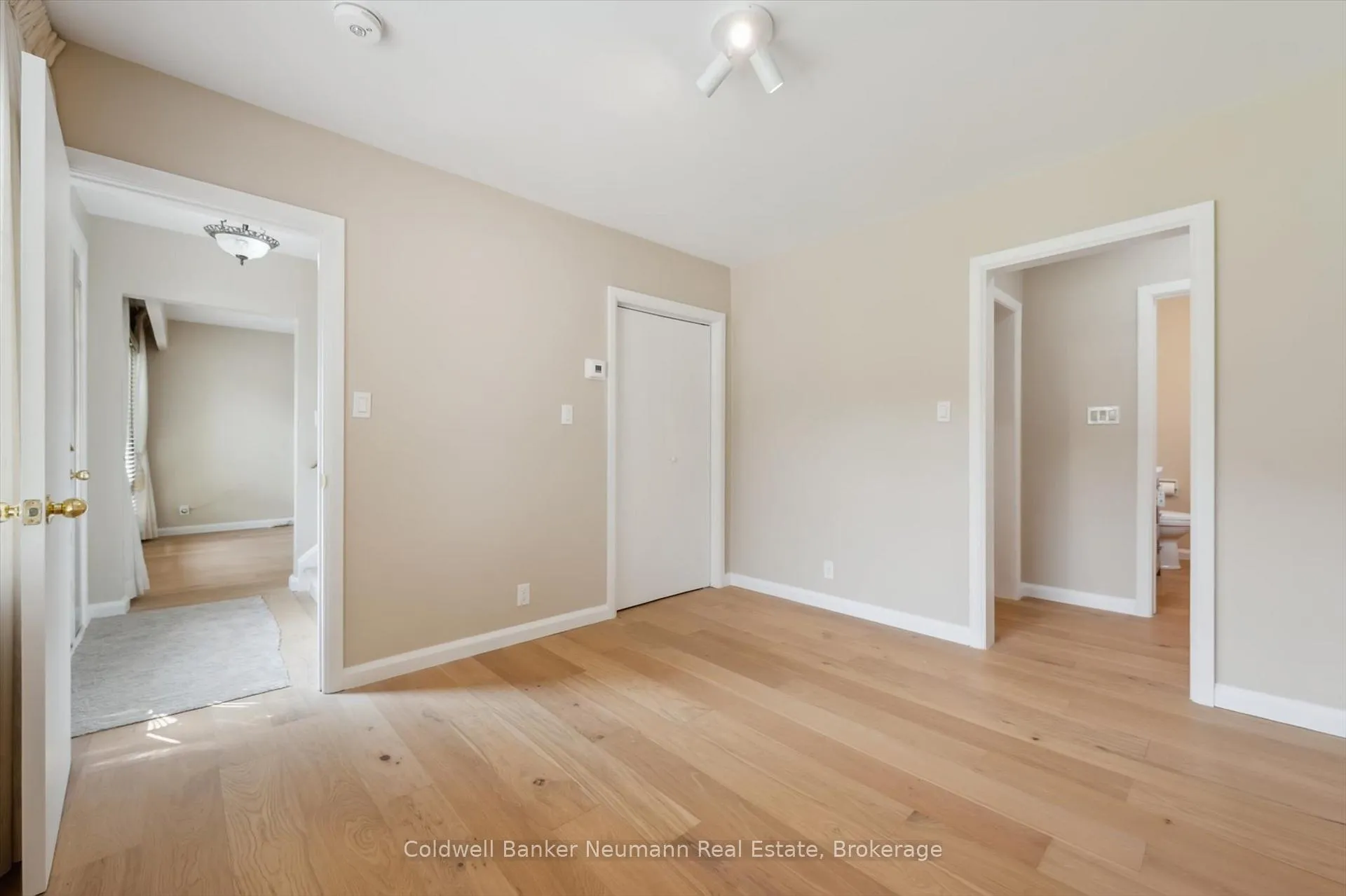 Photo 3 of 26 Elginfield Drive, Guelph, Grange Road — HOMEH