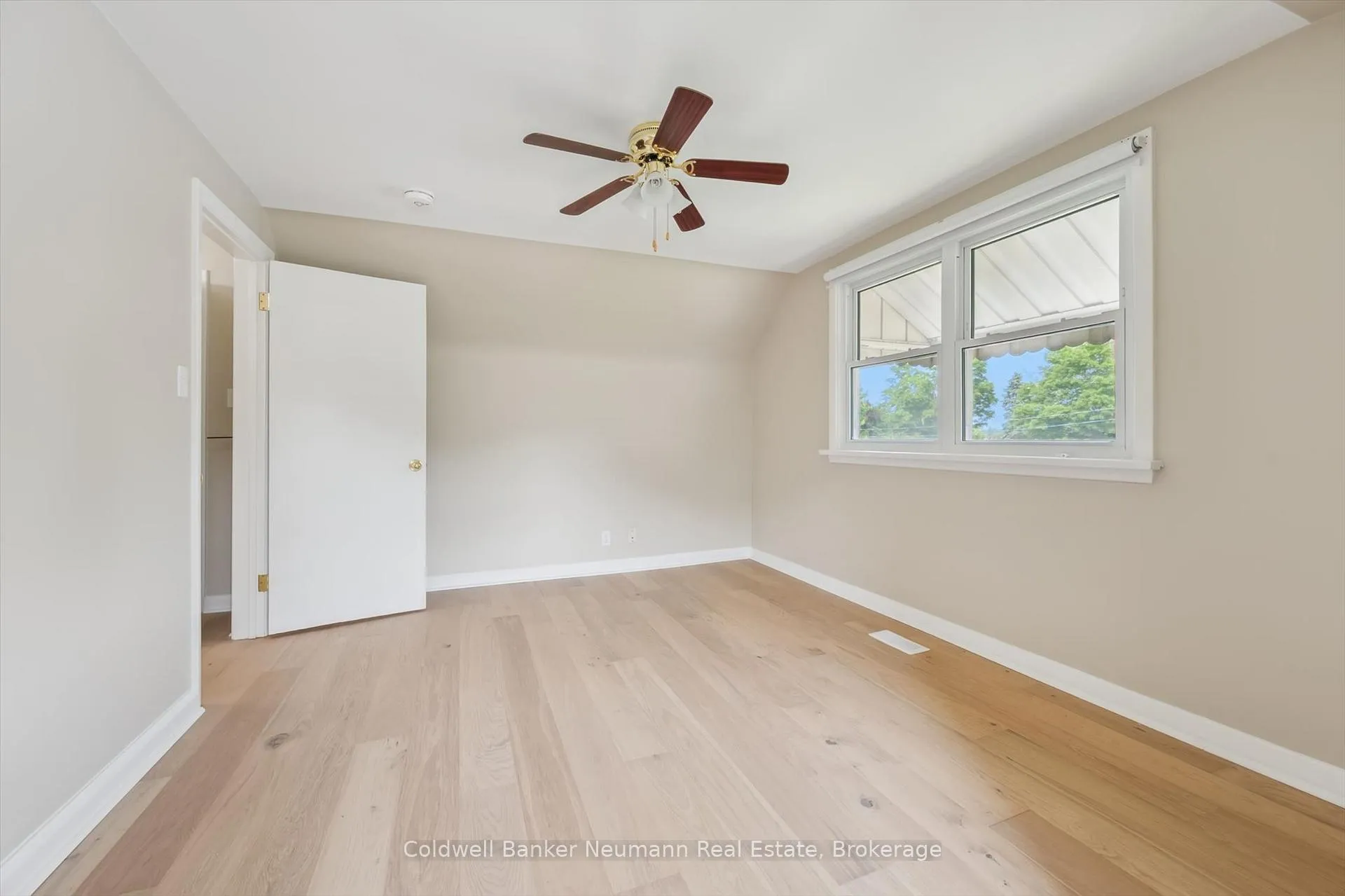 Photo 8 of 26 Elginfield Drive, Guelph, Grange Road — HOMEH