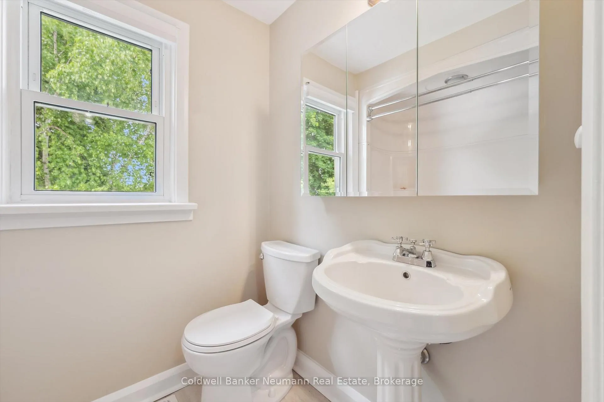 Photo 9 of 26 Elginfield Drive, Guelph, Grange Road — HOMEH