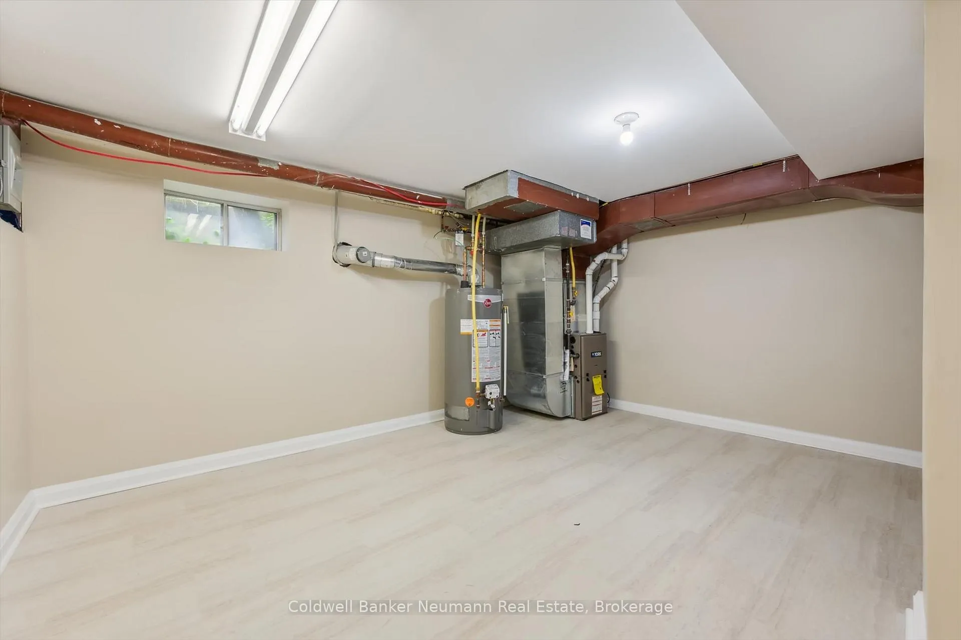 Photo 15 of 26 Elginfield Drive, Guelph, Grange Road — HOMEH