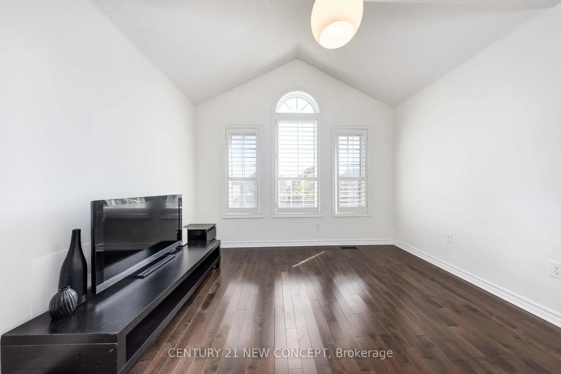Photo 32 of 154 Gauguin Avenue, Vaughan, Patterson — HOMEH