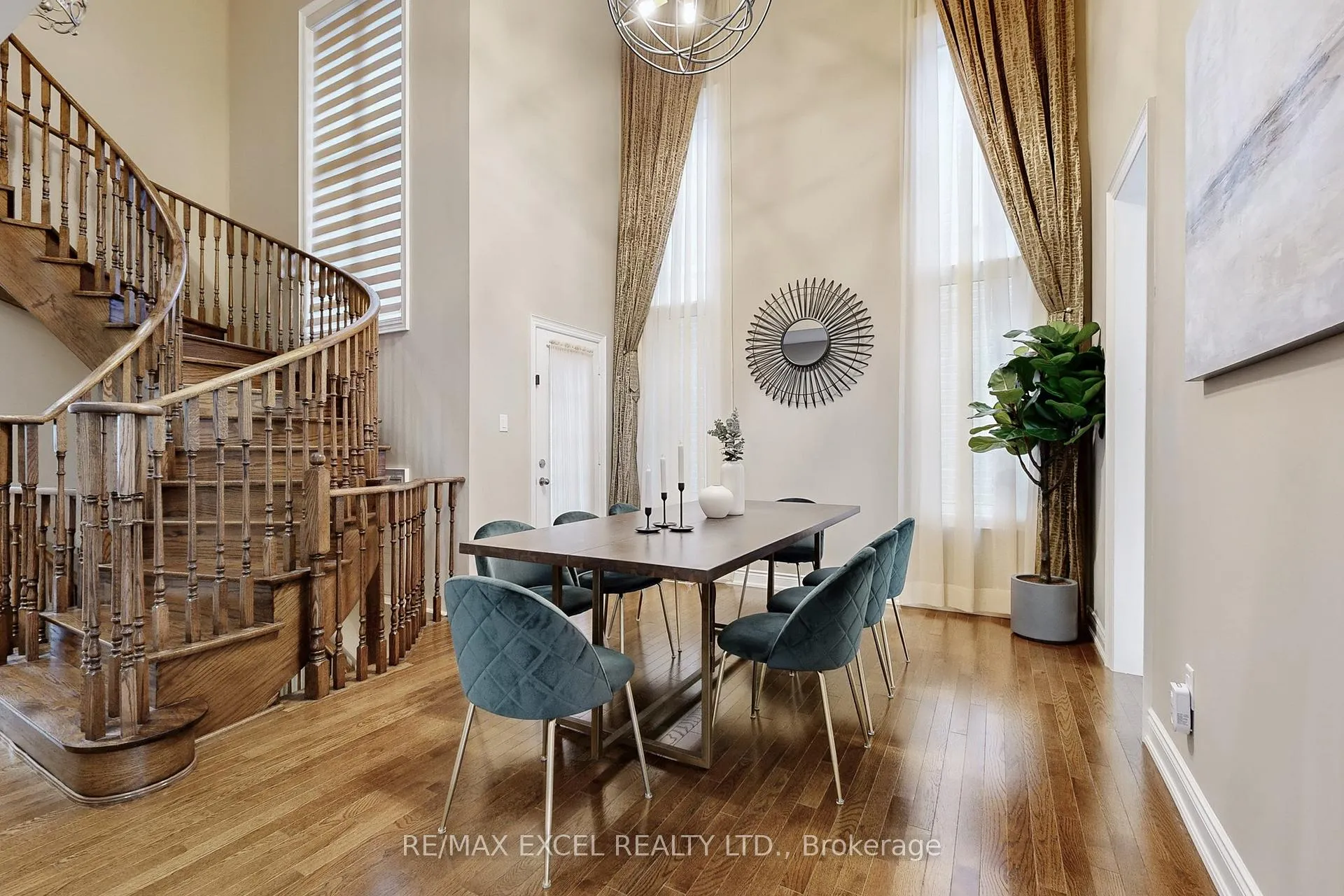 Photo 10 of 160 Roy Harper Avenue, Aurora, Rural Aurora — HOMEH