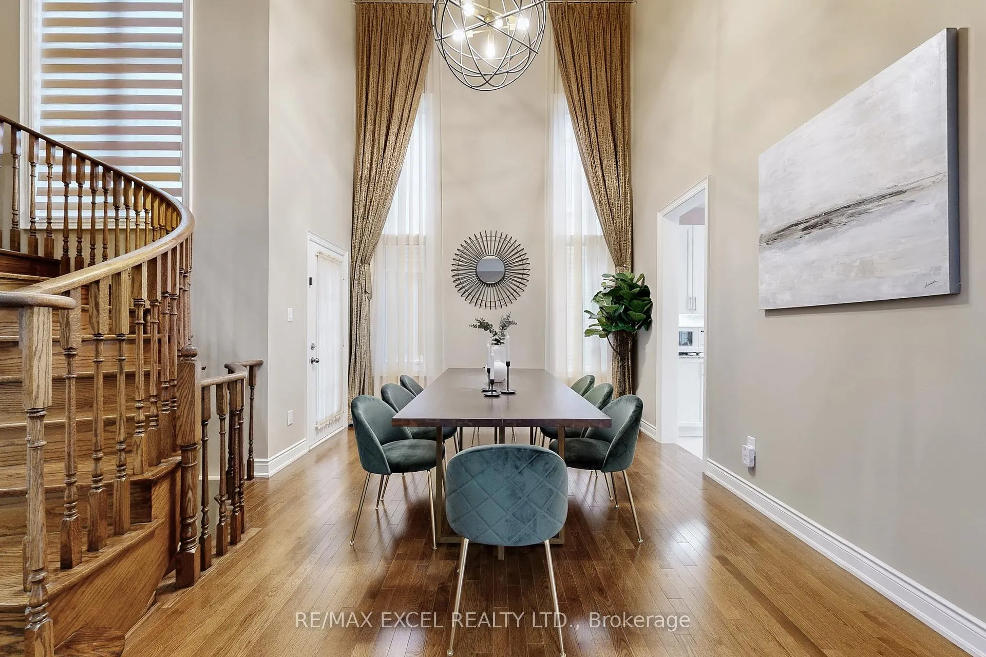 Photo 11 of 160 Roy Harper Avenue, Aurora, Rural Aurora — HOMEH