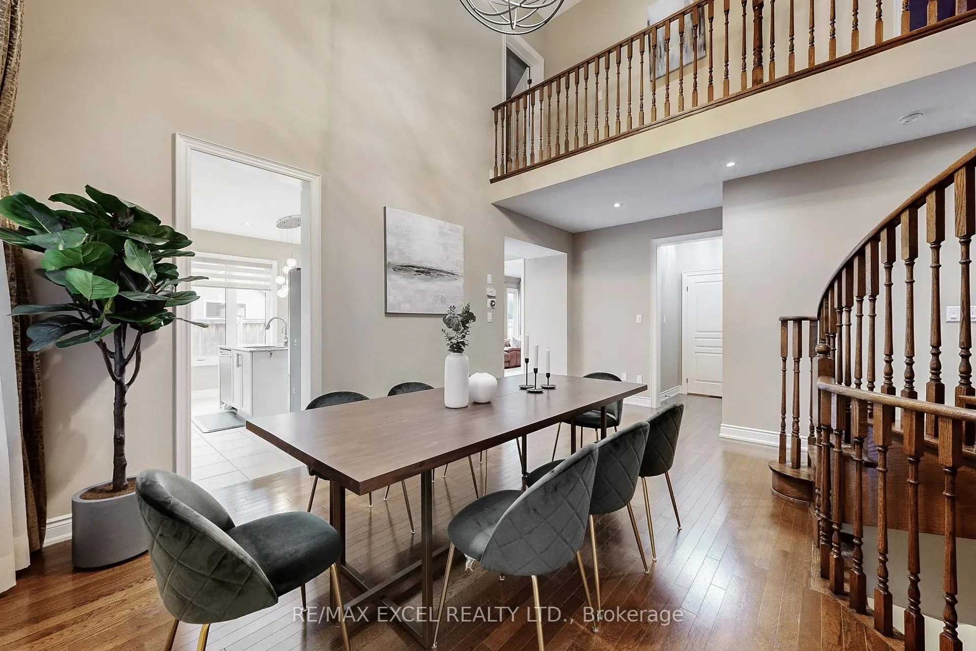 Photo 14 of 160 Roy Harper Avenue, Aurora, Rural Aurora — HOMEH