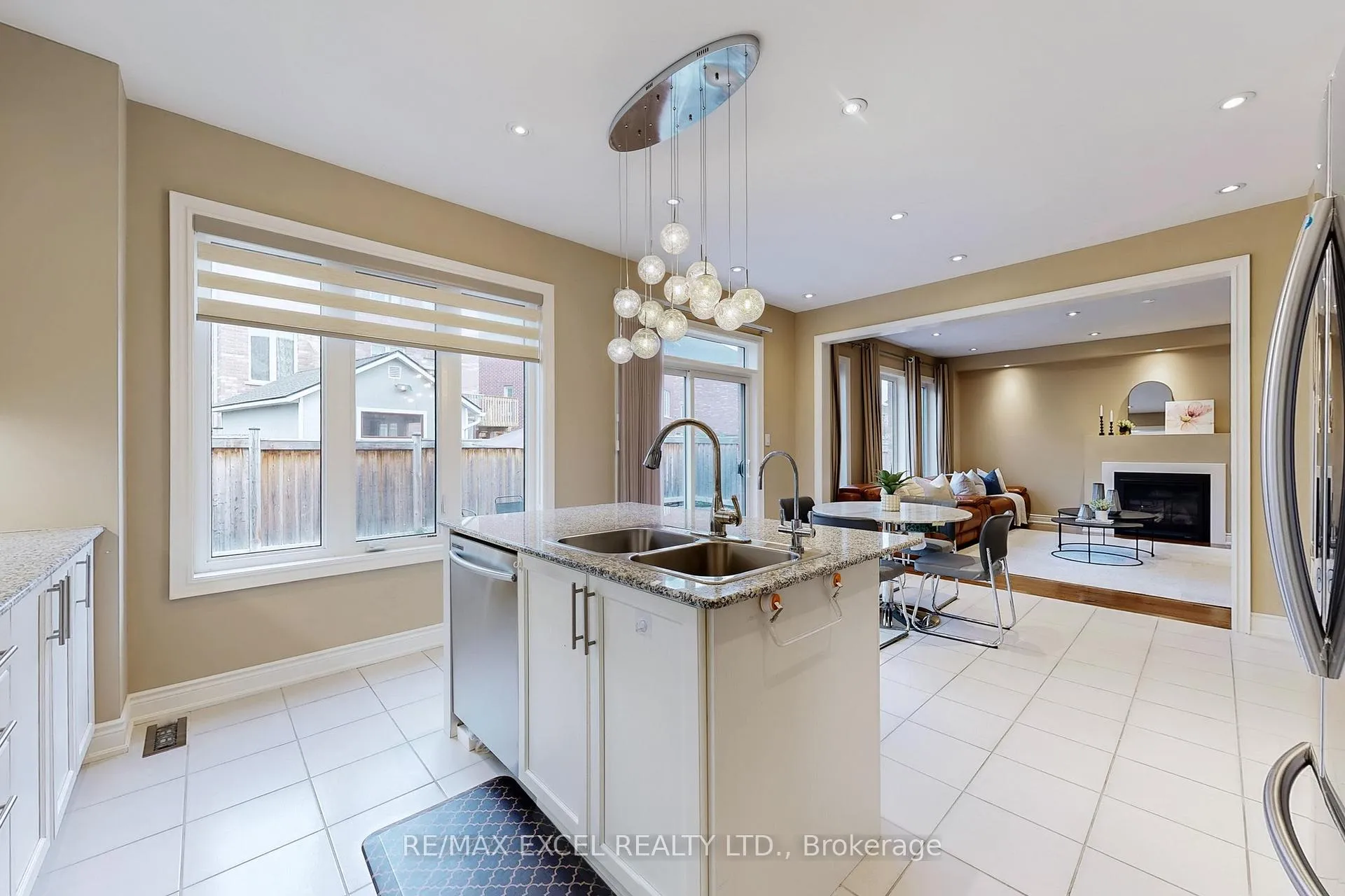 Photo 17 of 160 Roy Harper Avenue, Aurora, Rural Aurora — HOMEH