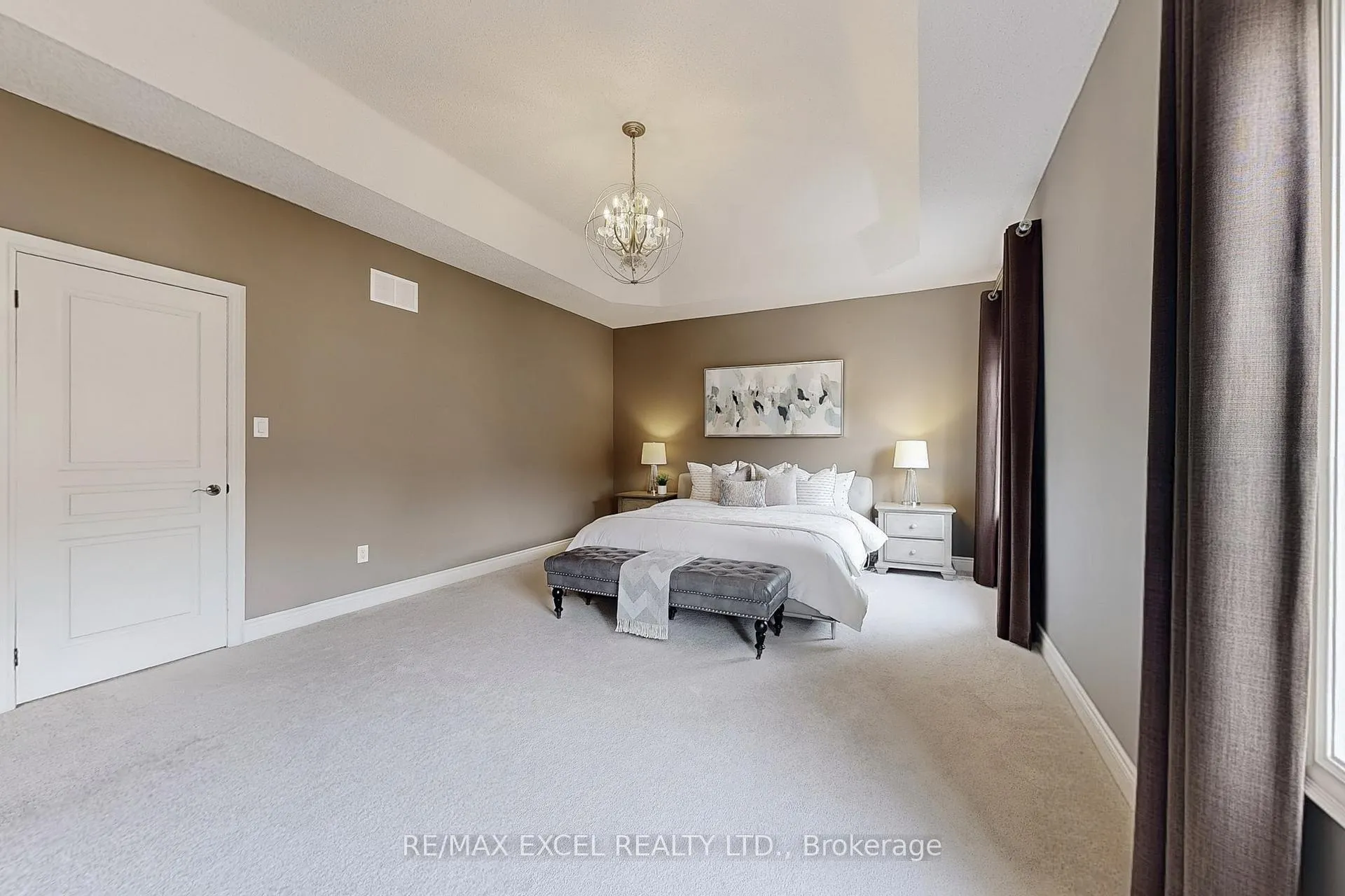 Photo 32 of 160 Roy Harper Avenue, Aurora, Rural Aurora — HOMEH