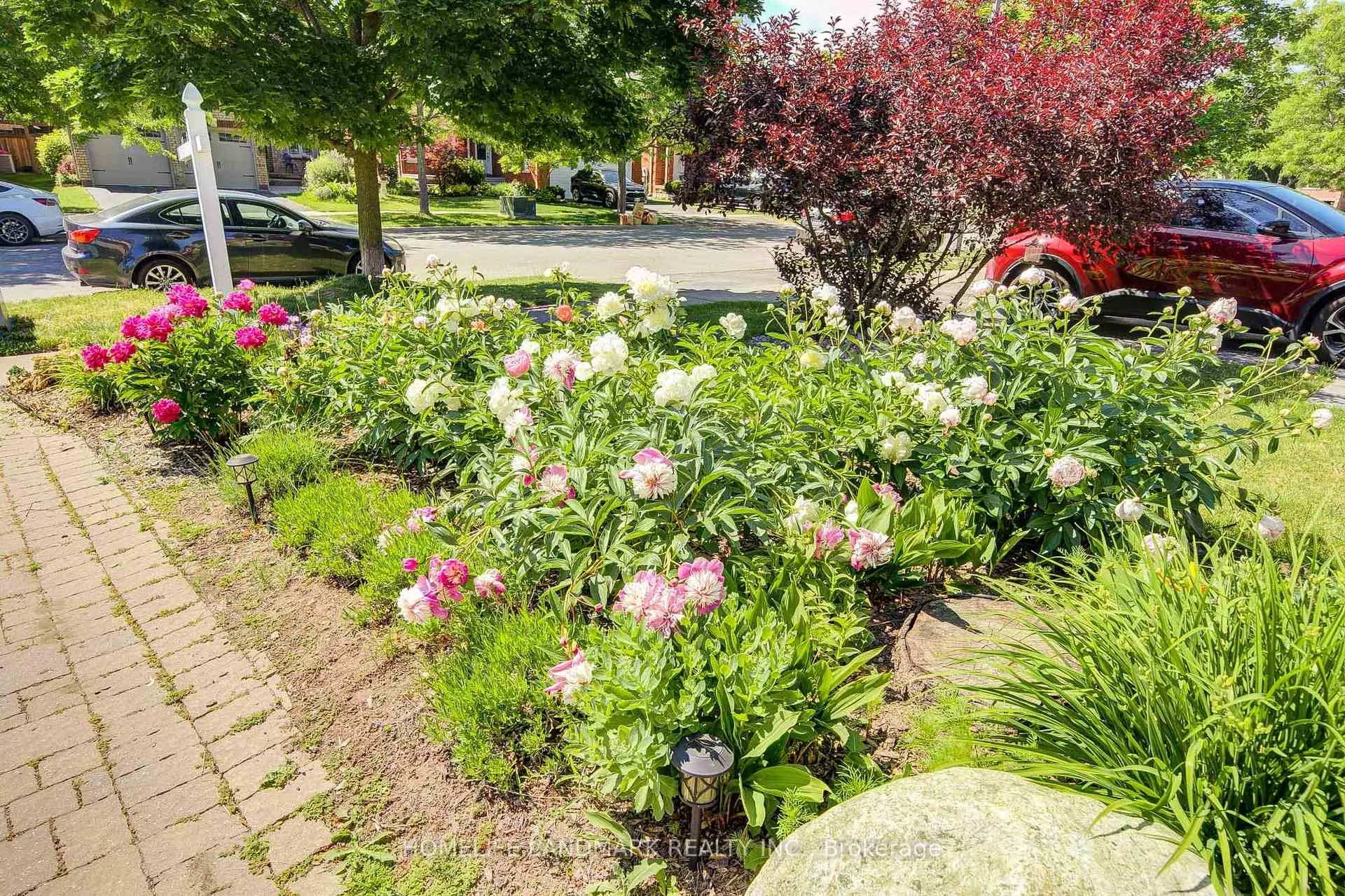 Photo 2 of 1925 Pine Grove Avenue, Pickering, Highbush — HOMEH