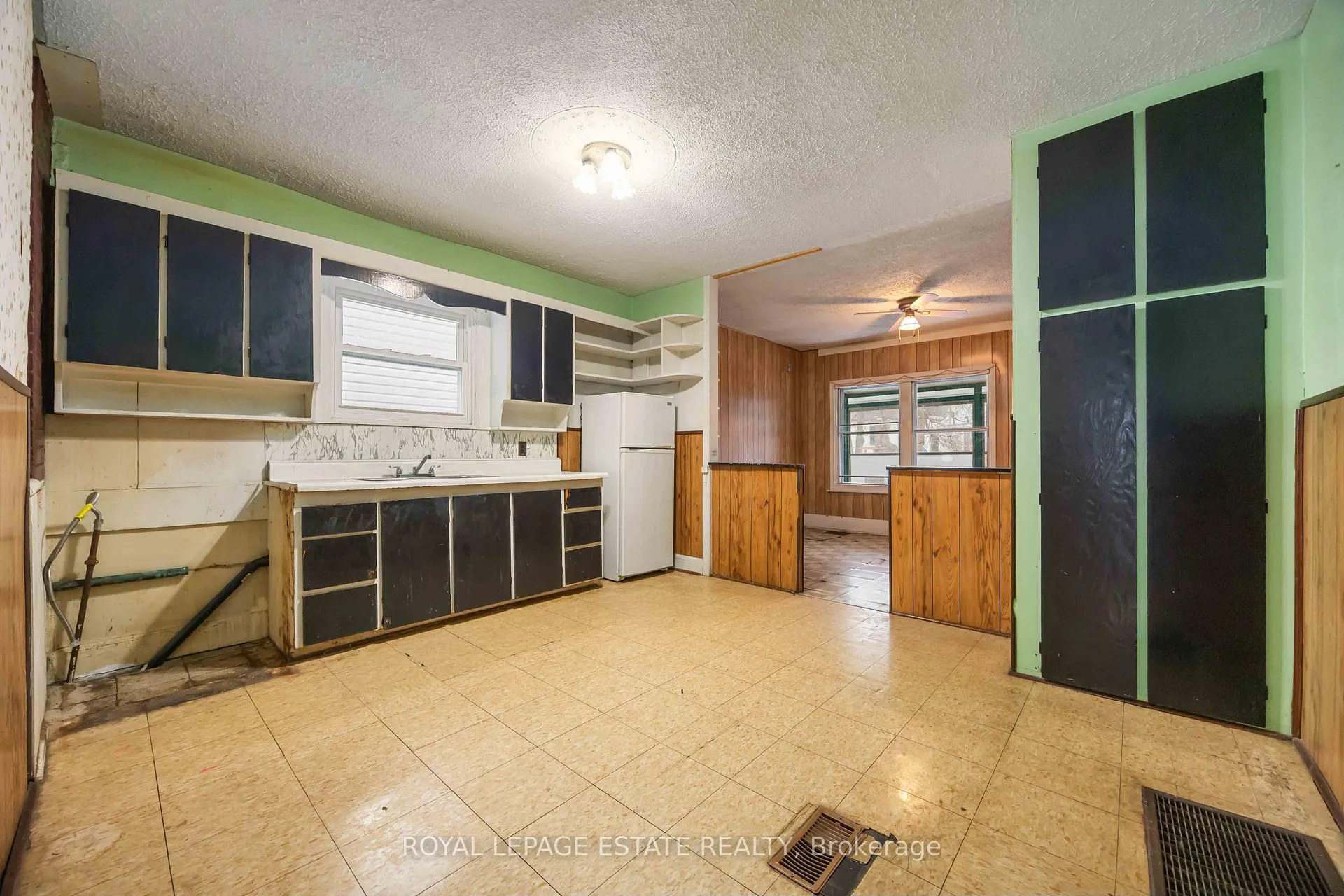 Photo 16 of 337 Craven Road, Toronto, Greenwood-Coxwell — HOMEH