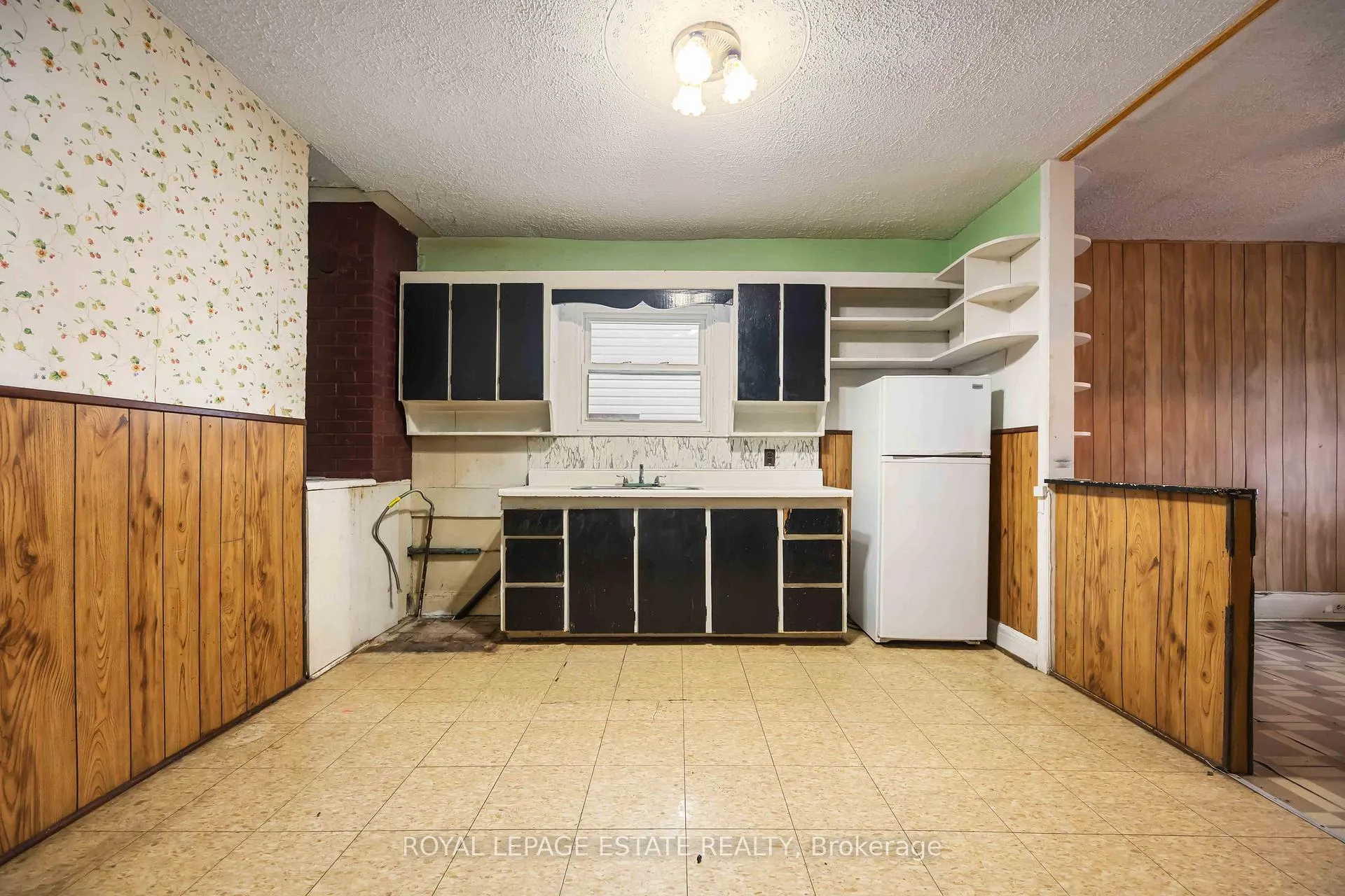 Photo 17 of 337 Craven Road, Toronto, Greenwood-Coxwell — HOMEH