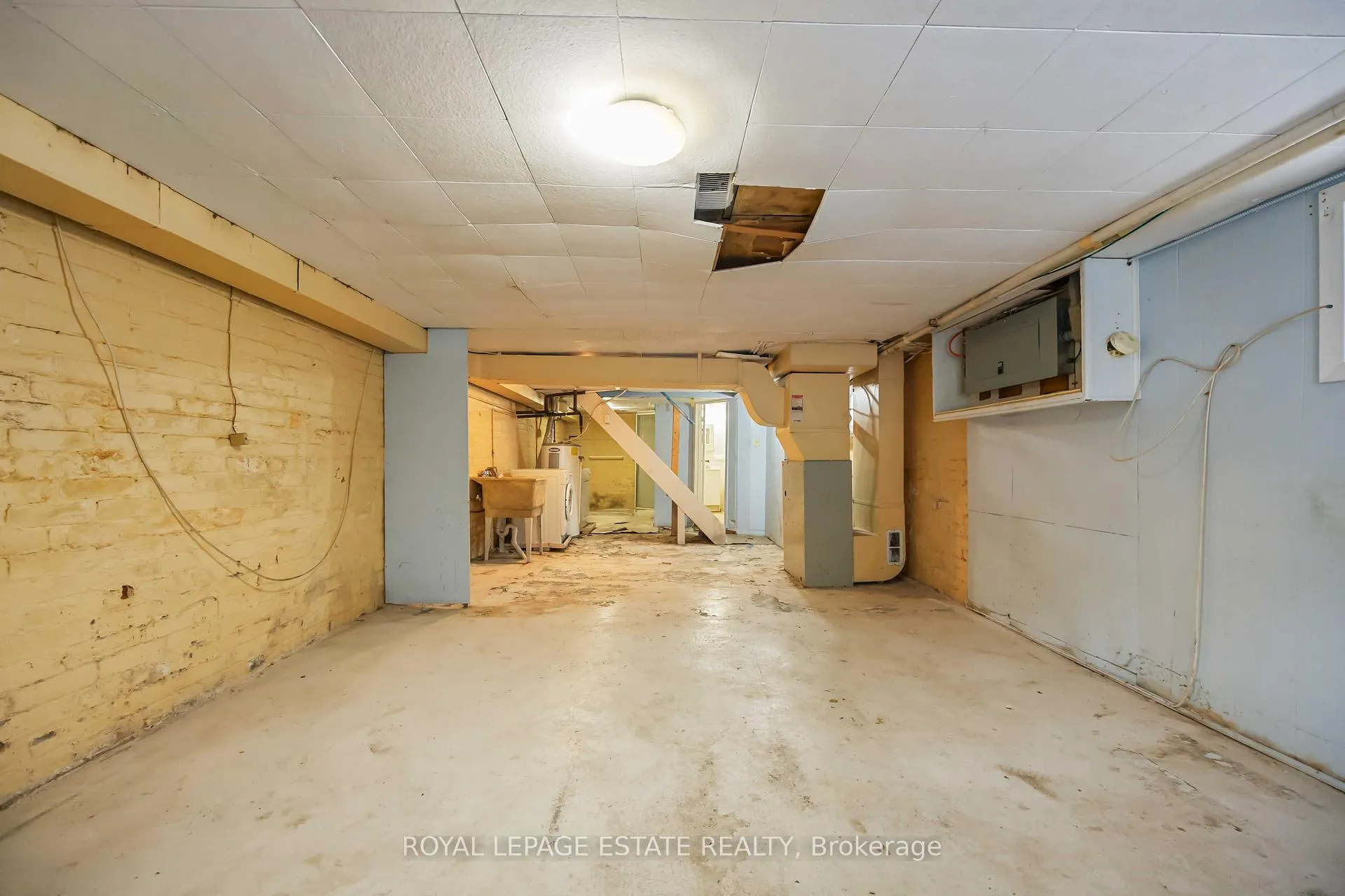 Photo 33 of 337 Craven Road, Toronto, Greenwood-Coxwell — HOMEH