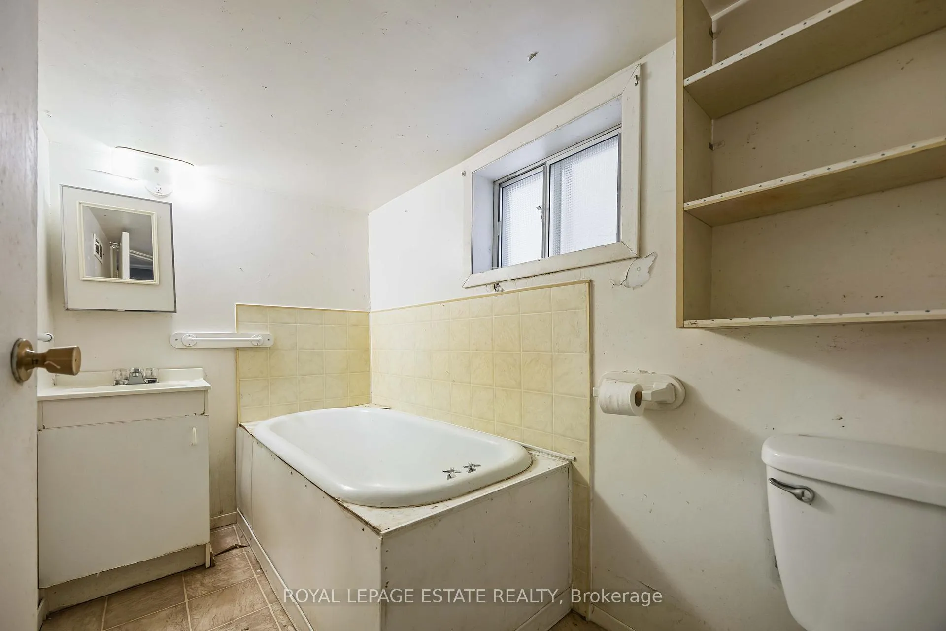 Photo 35 of 337 Craven Road, Toronto, Greenwood-Coxwell — HOMEH