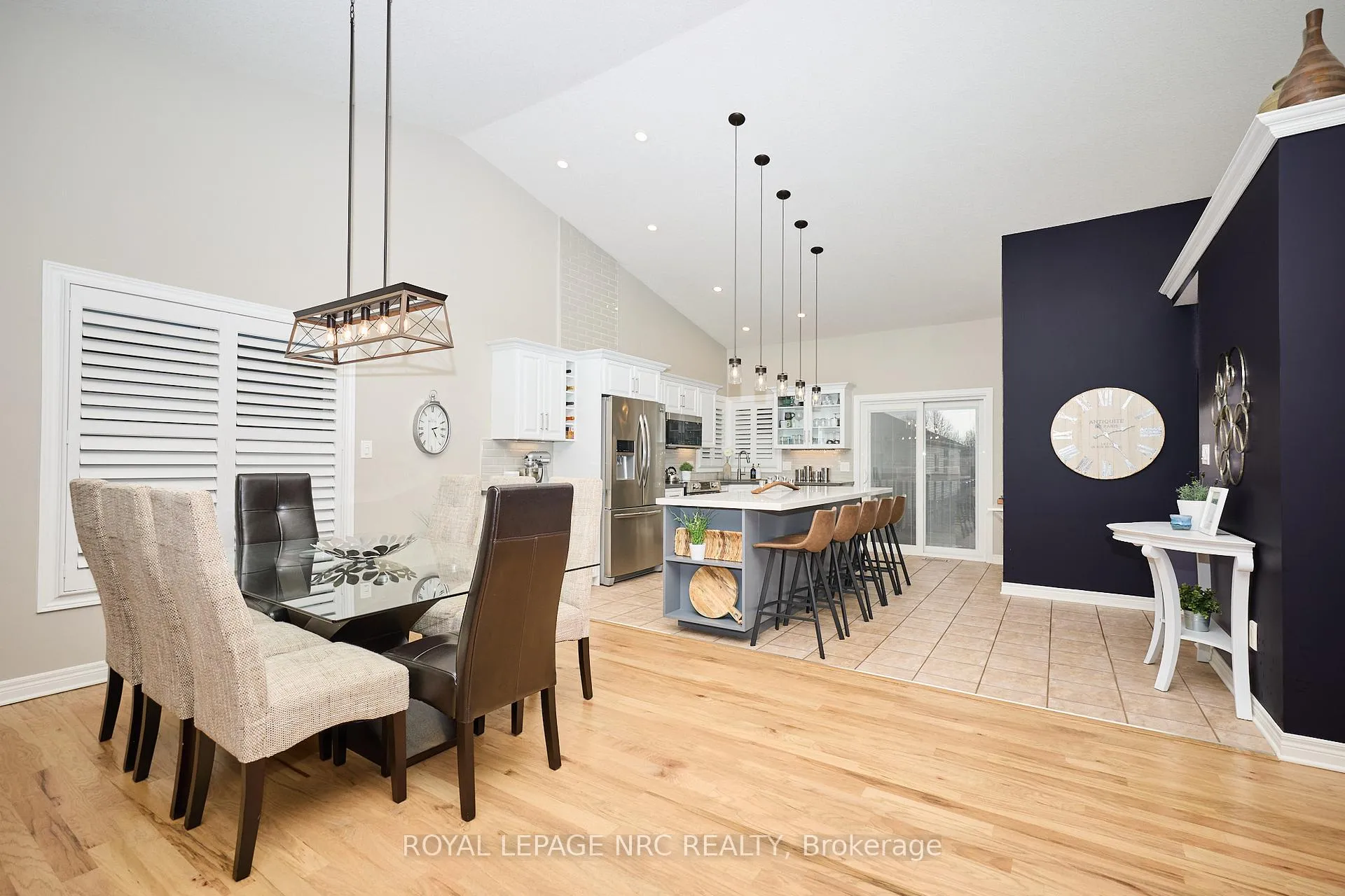 Photo 4 of 4474 Francesco Avenue, Niagara Falls, Ascot — HOMEH
