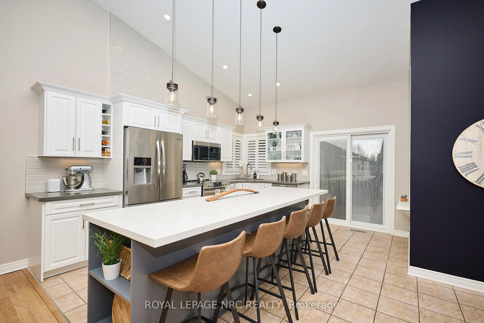 Photo 6 of 4474 Francesco Avenue, Niagara Falls, Ascot — HOMEH