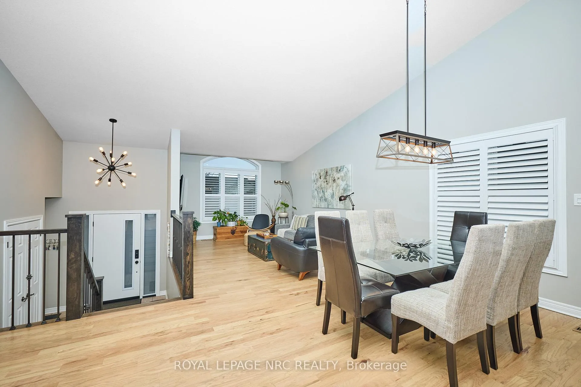 Photo 11 of 4474 Francesco Avenue, Niagara Falls, Ascot — HOMEH