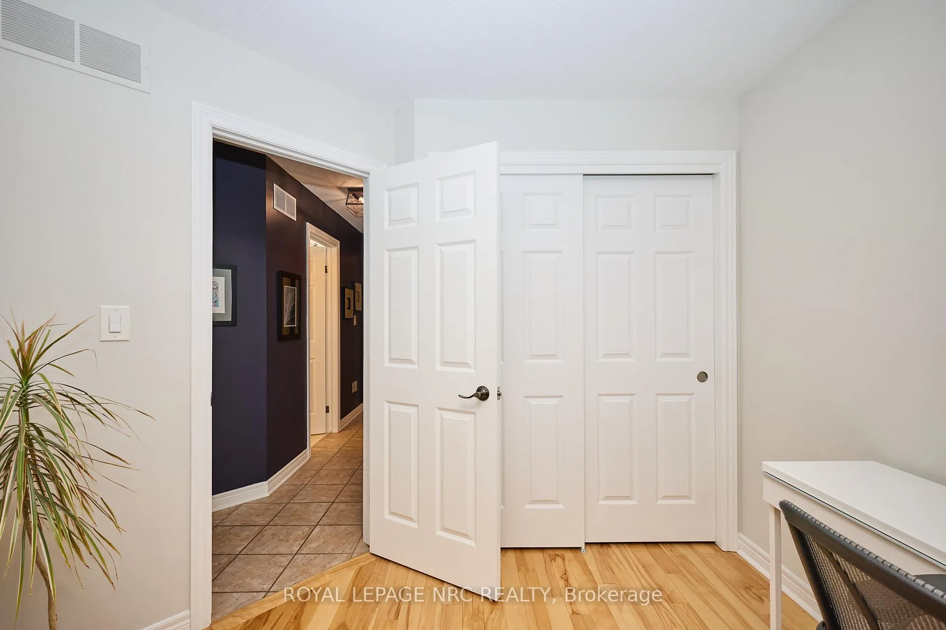 Photo 17 of 4474 Francesco Avenue, Niagara Falls, Ascot — HOMEH