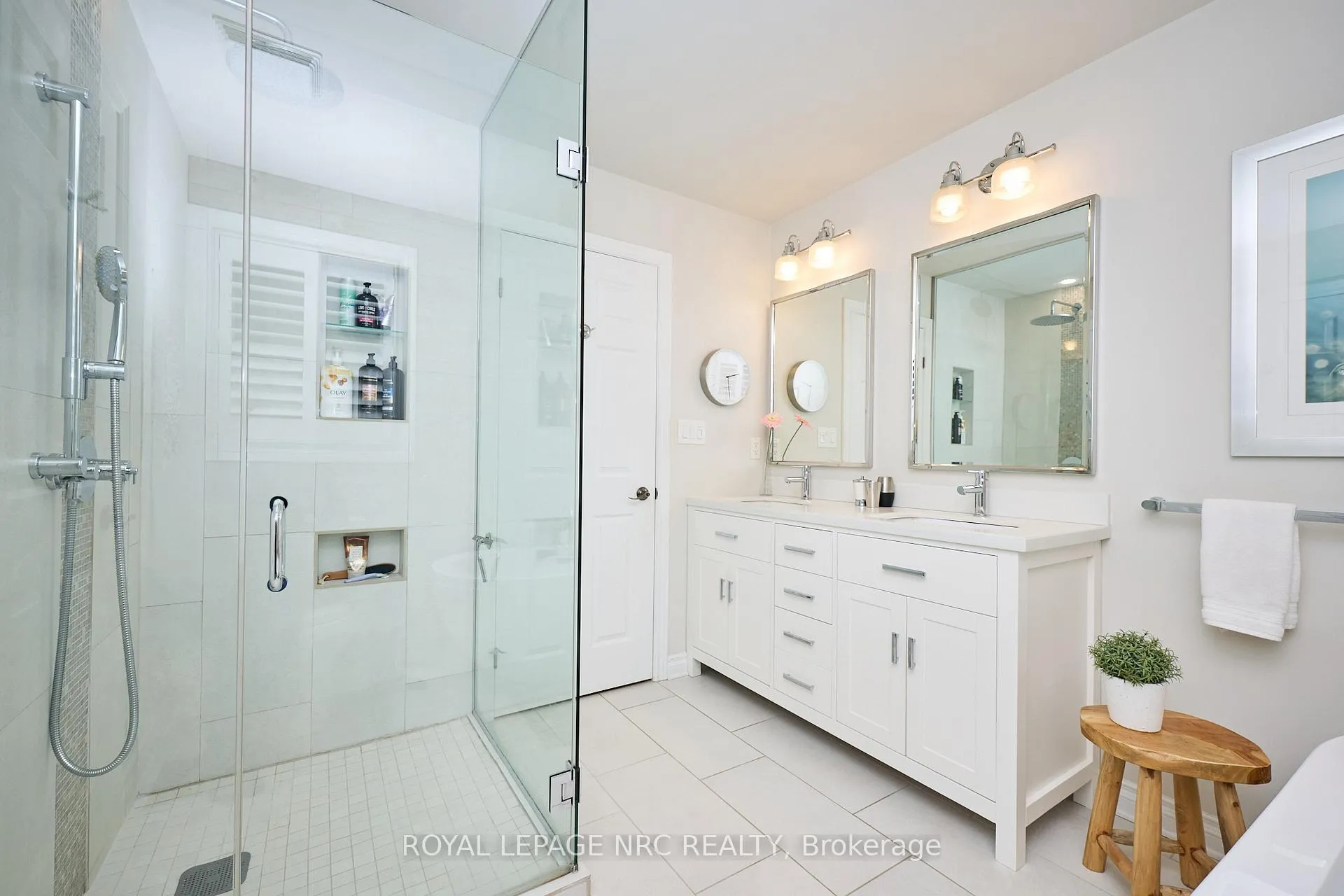 Photo 25 of 4474 Francesco Avenue, Niagara Falls, Ascot — HOMEH