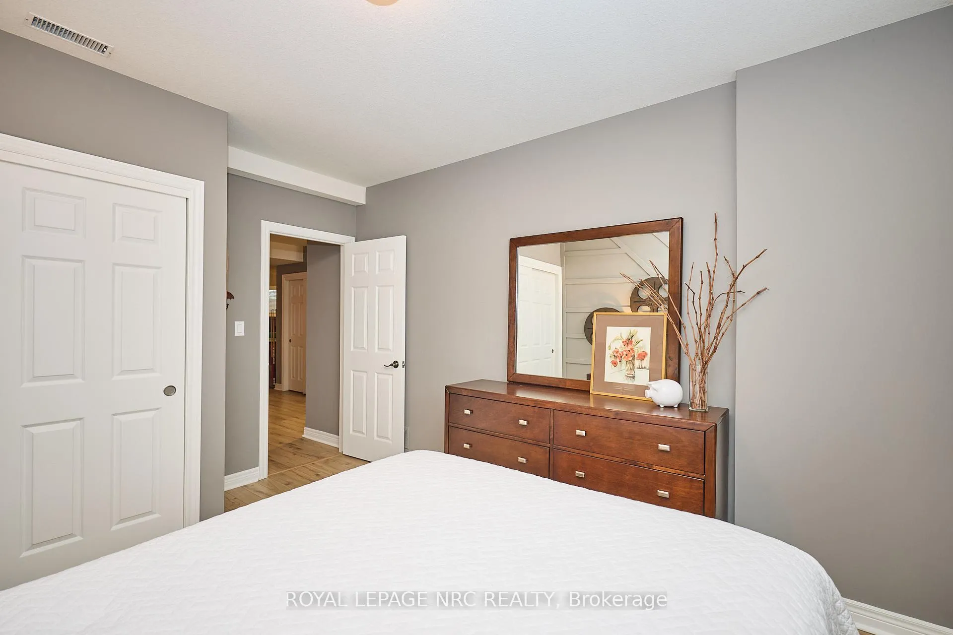Photo 40 of 4474 Francesco Avenue, Niagara Falls, Ascot — HOMEH