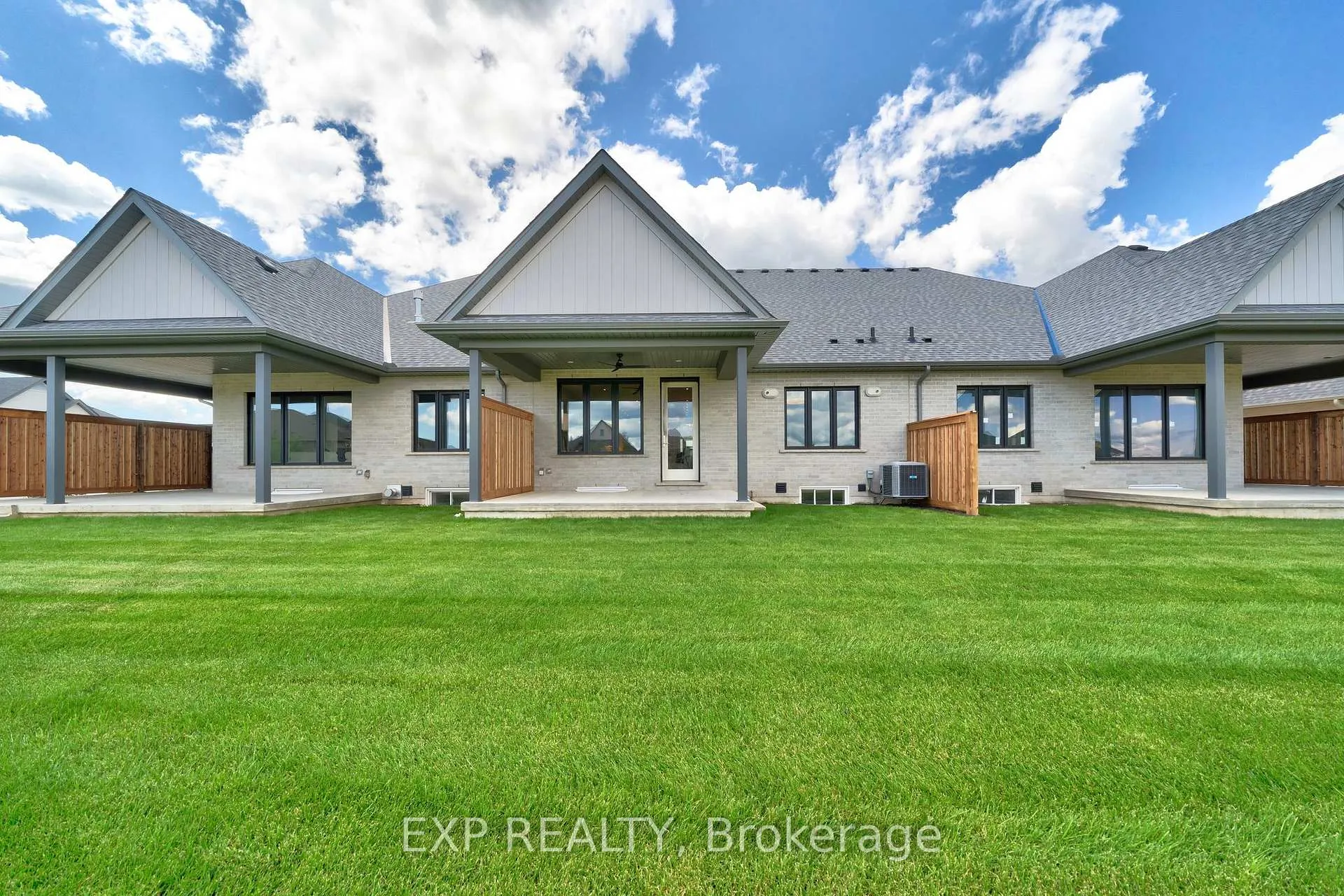 Photo 3 of Unit H, 296 Perth Trail, Welland, Hwy 406/Welland — HOMEH