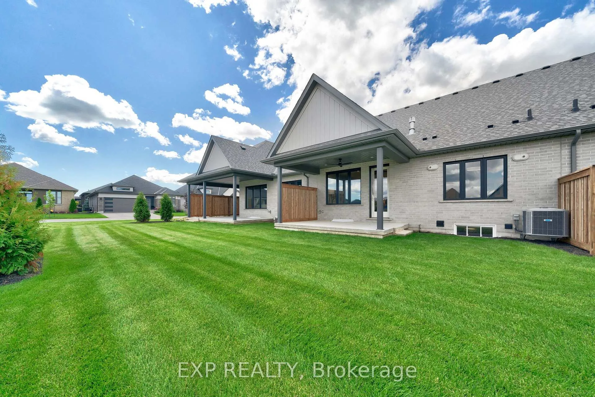 Photo 4 of Unit H, 296 Perth Trail, Welland, Hwy 406/Welland — HOMEH