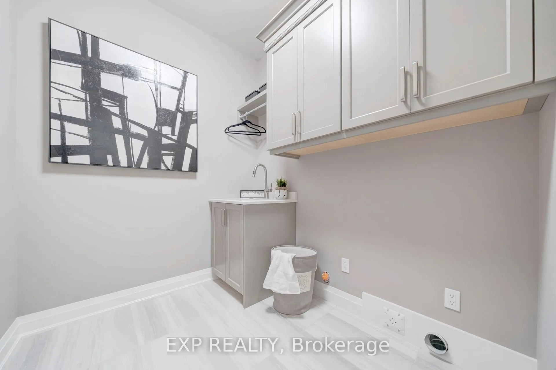 Photo 25 of Unit H, 296 Perth Trail, Welland, Hwy 406/Welland — HOMEH