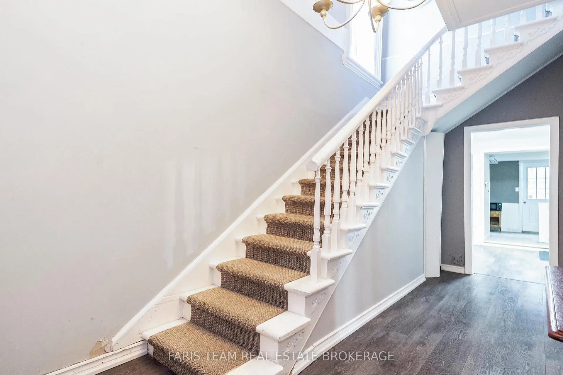 Photo 6 of 409 Dominion Avenue, Midland — HOMEH