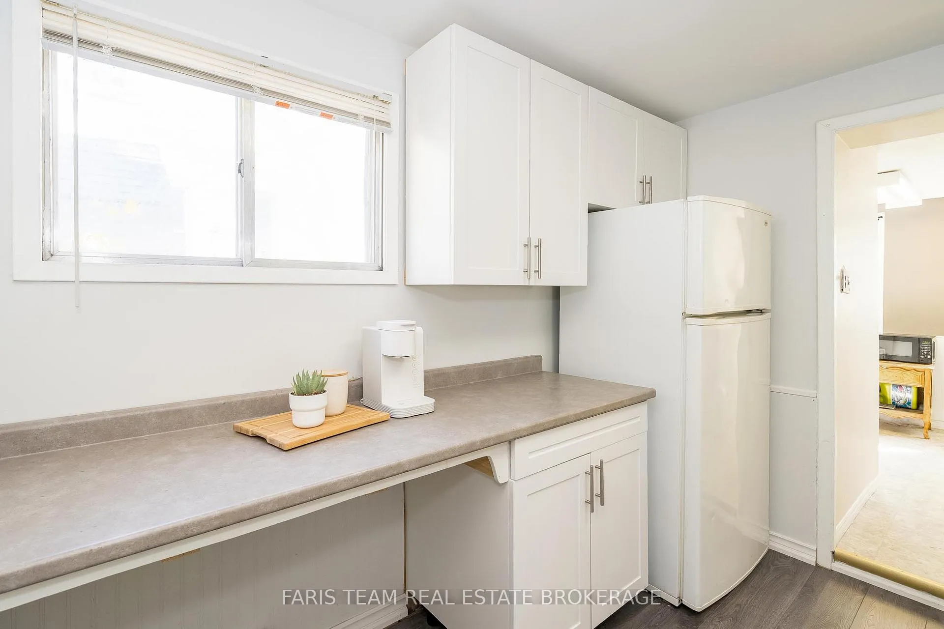 Photo 12 of 409 Dominion Avenue, Midland — HOMEH