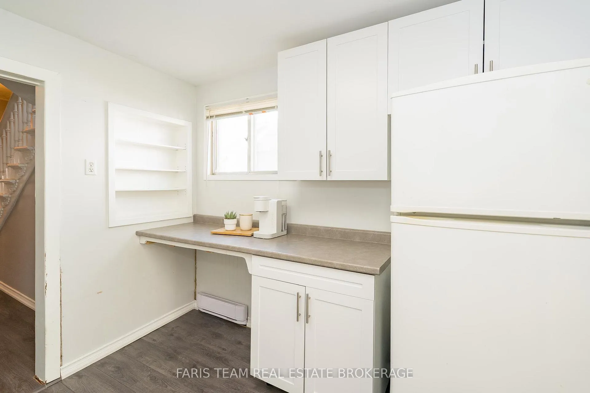Photo 13 of 409 Dominion Avenue, Midland — HOMEH