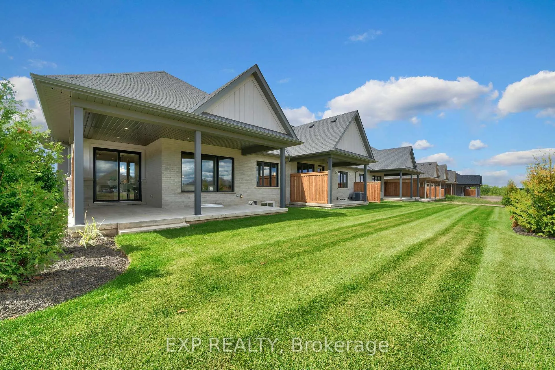 Photo 1 of Unit G, 304 Perth Trail, Welland, Hwy 406/Welland — HOMEH