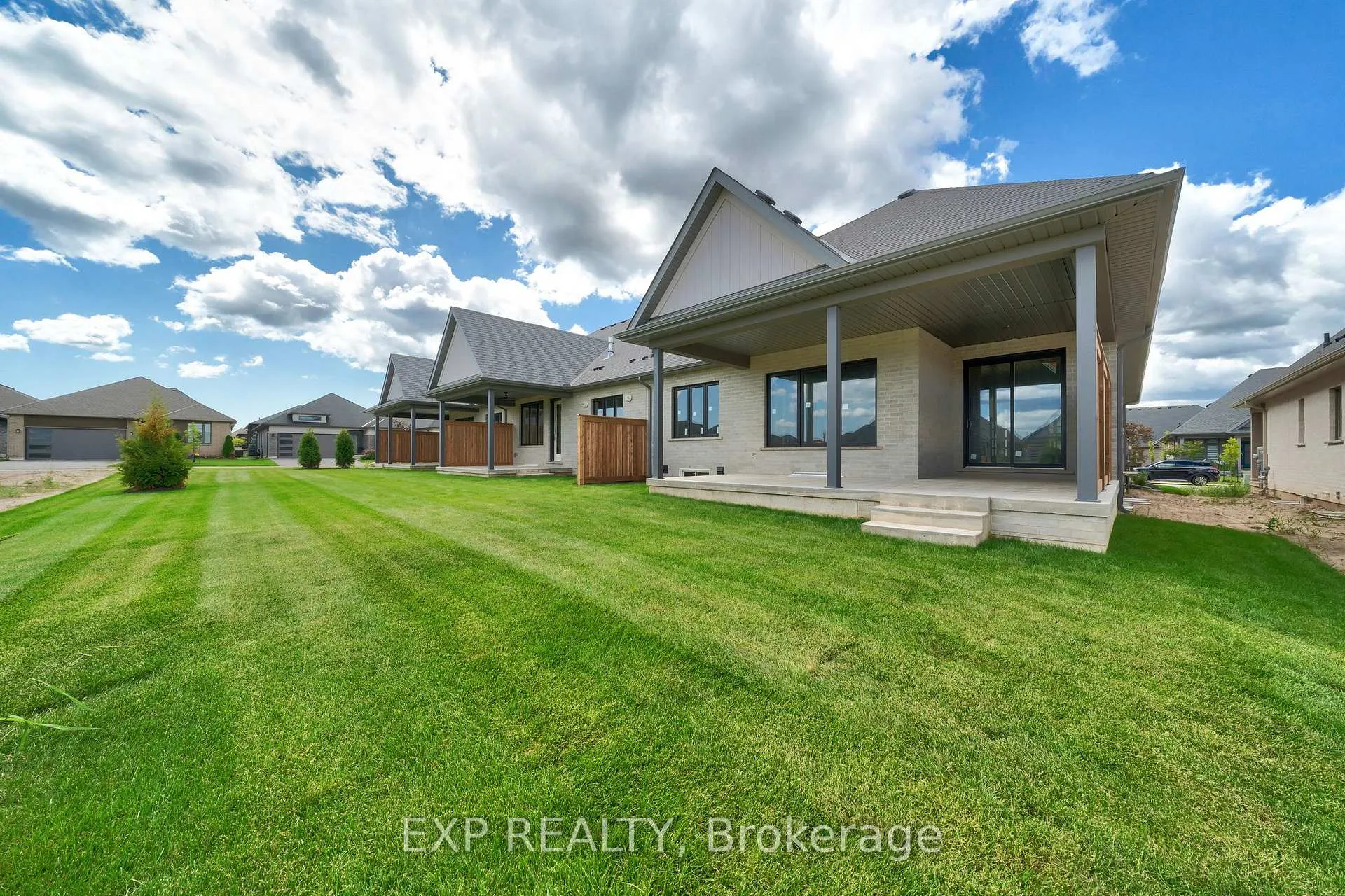 Photo 49 of Unit G, 304 Perth Trail, Welland, Hwy 406/Welland — HOMEH