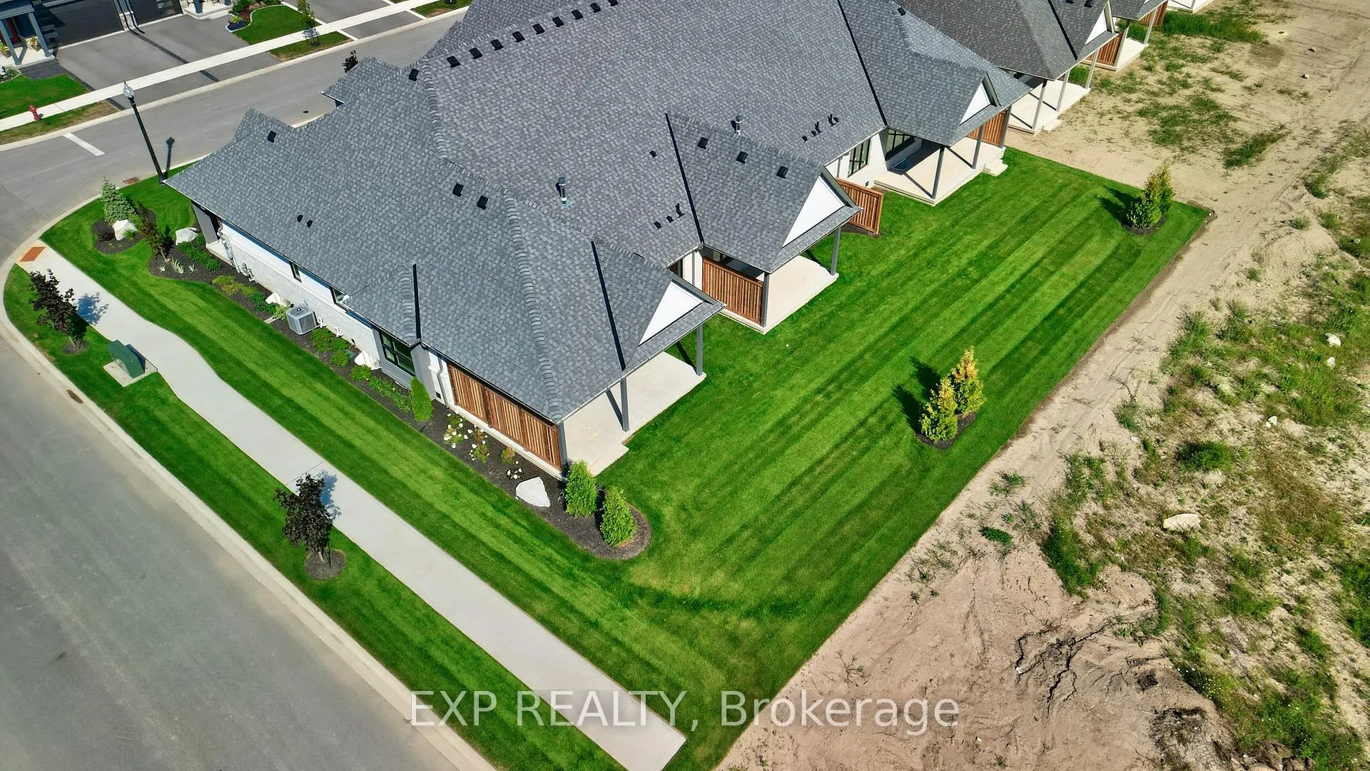 Photo 78 of Unit G, 304 Perth Trail, Welland, Hwy 406/Welland — HOMEH