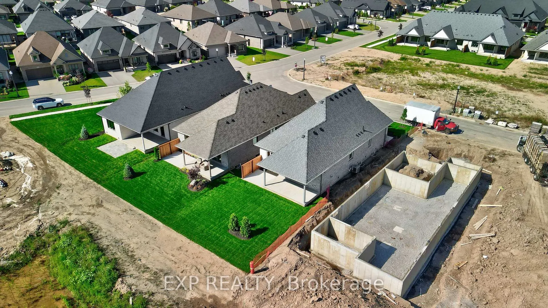 Photo 80 of Unit G, 304 Perth Trail, Welland, Hwy 406/Welland — HOMEH